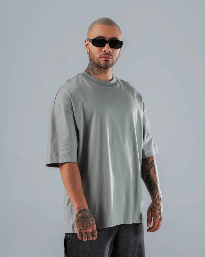 Camiseta Oversize Básica Gris Cemento - imagen 2