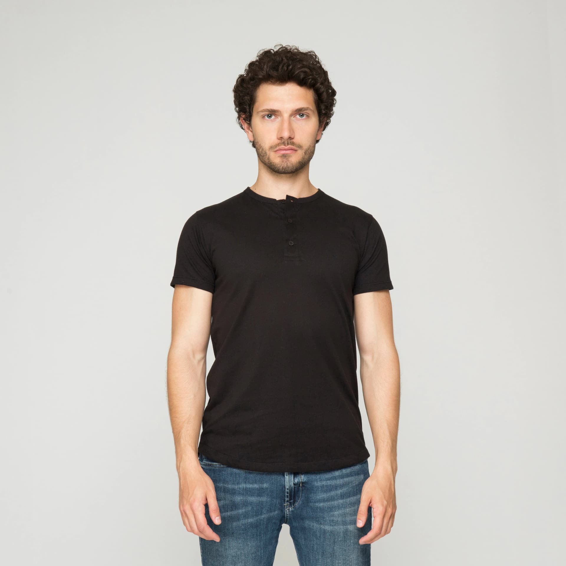 Camiseta Henley Algodón Negro