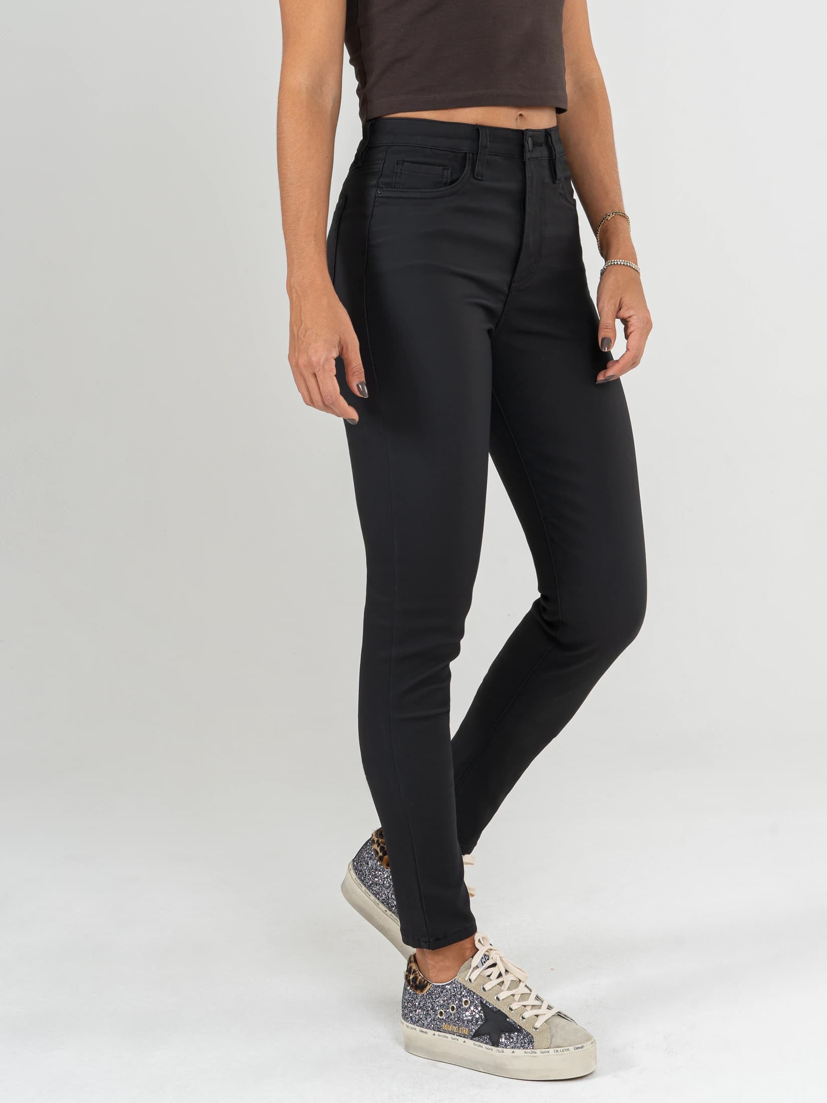 Ref: 066154 Pantalón Skinny, stretch, tiro alto, efecto cuero, tono negro. - imagen 3