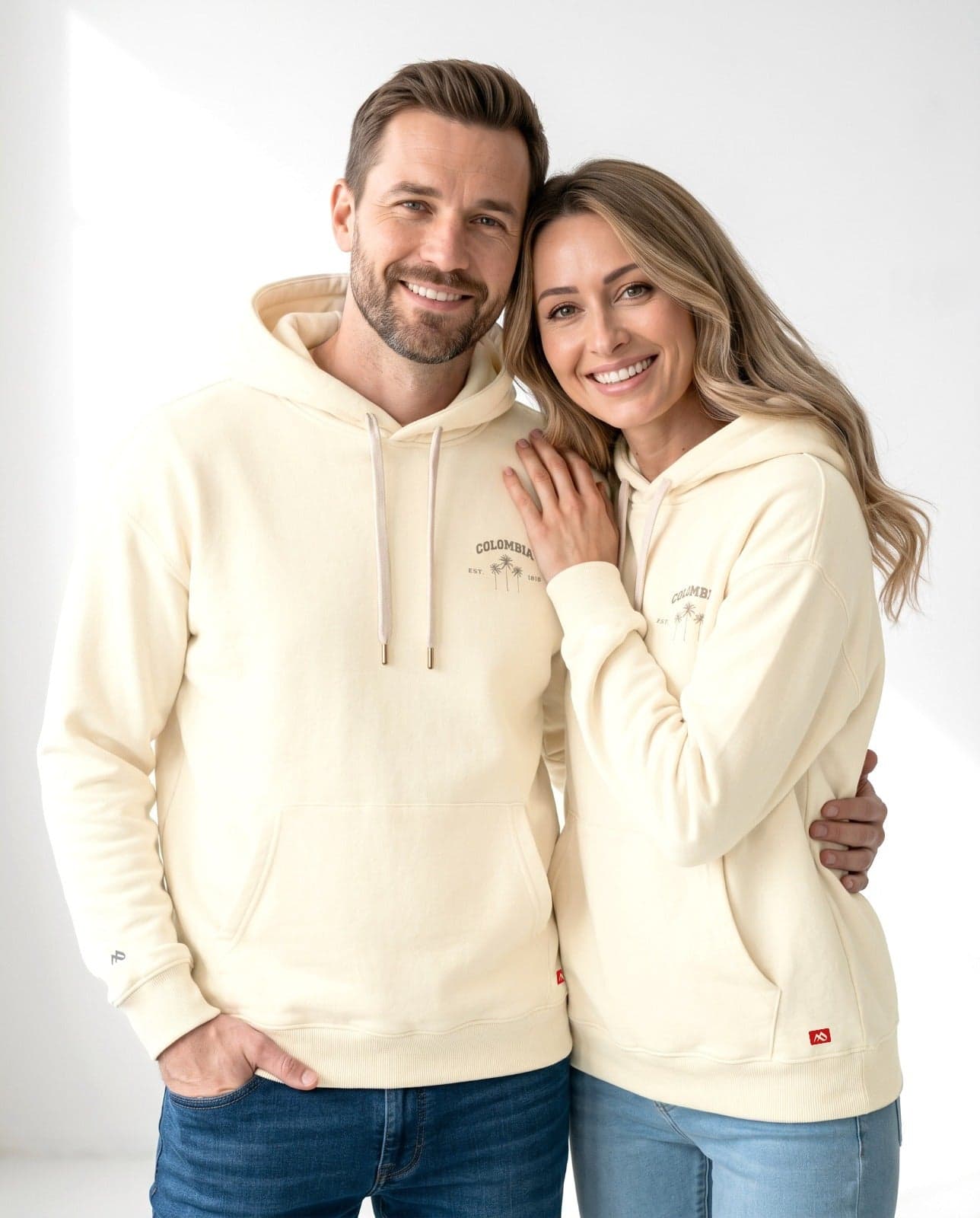 Buzo Unisex con Capota Marfil Palmera Escudo