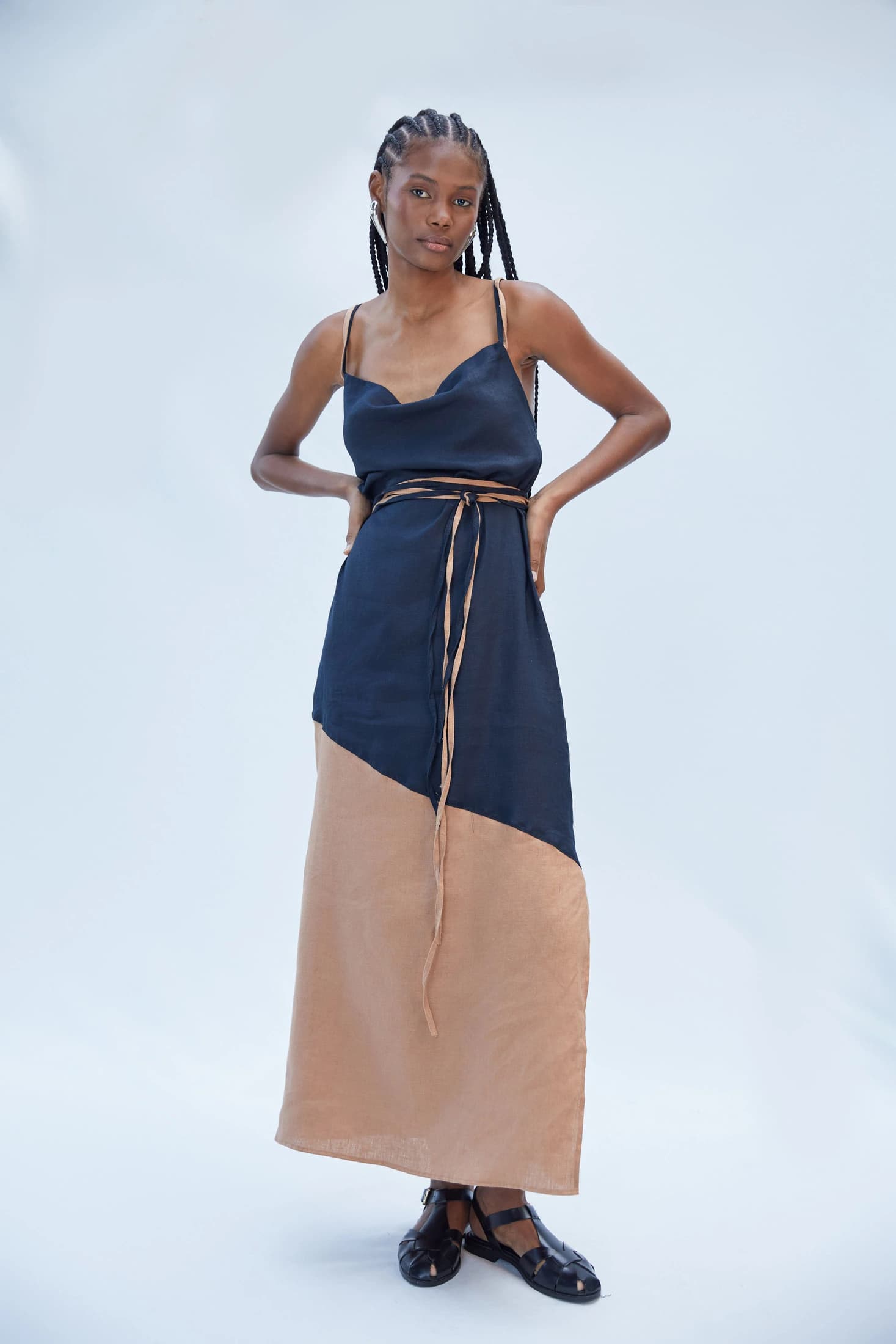 ANDREA DRESS BLACK/MOCCA
