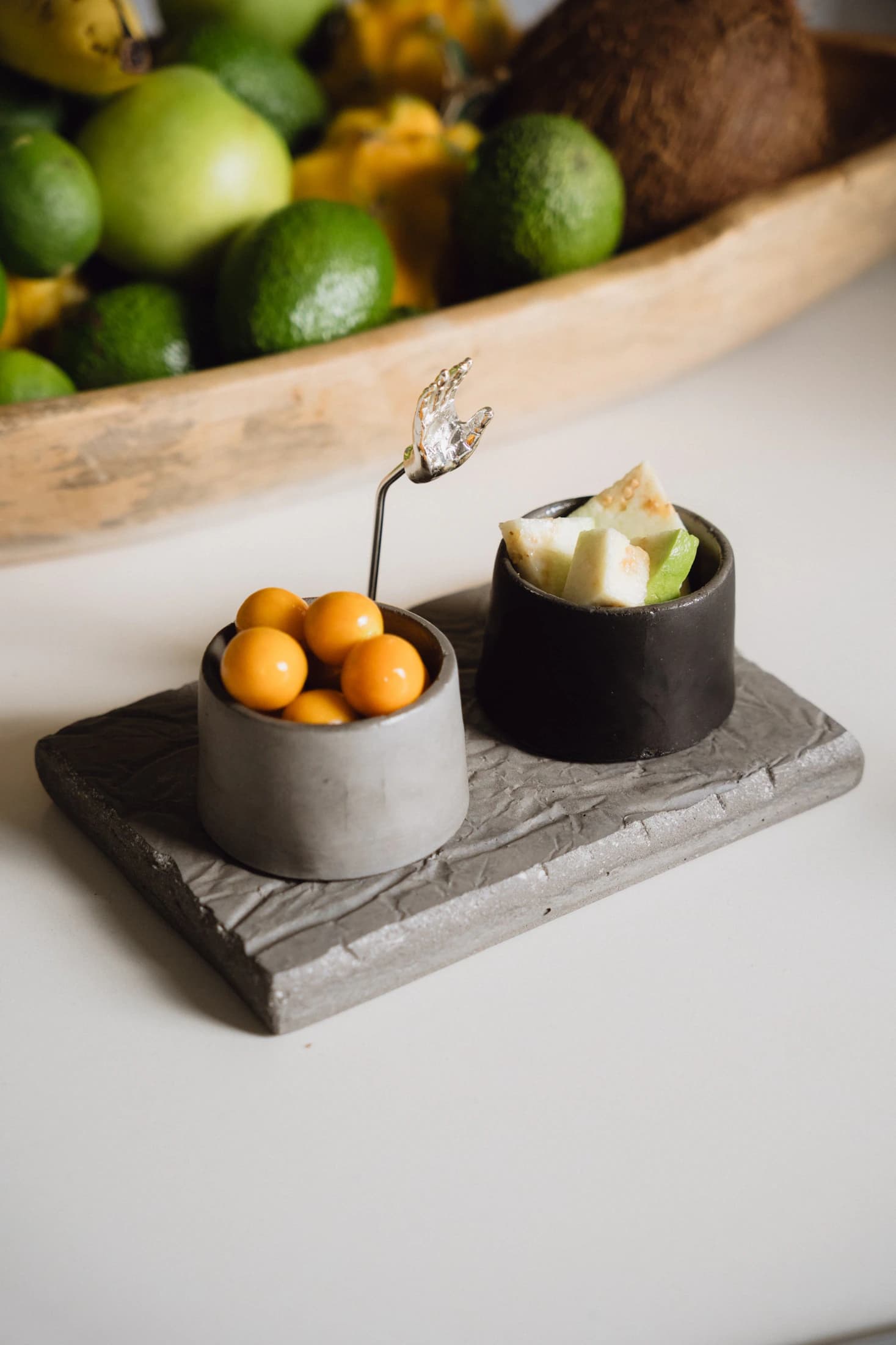 TABLA LUNA CORRUGADA CON CUENCOS - imagen 1