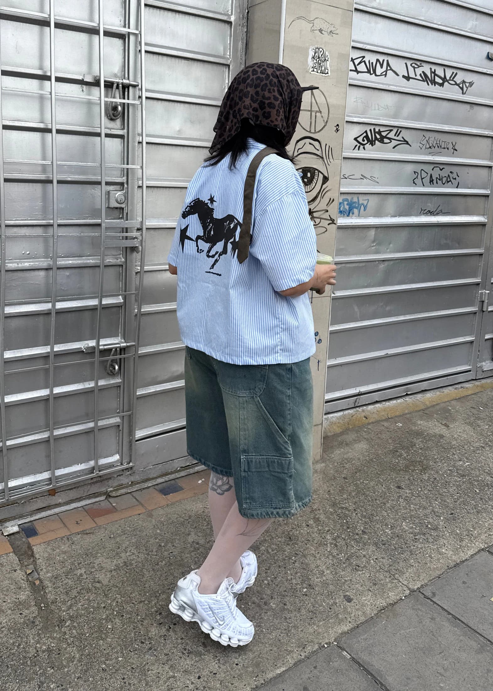 JORTS DENIM TONO CLARO - imagen 2