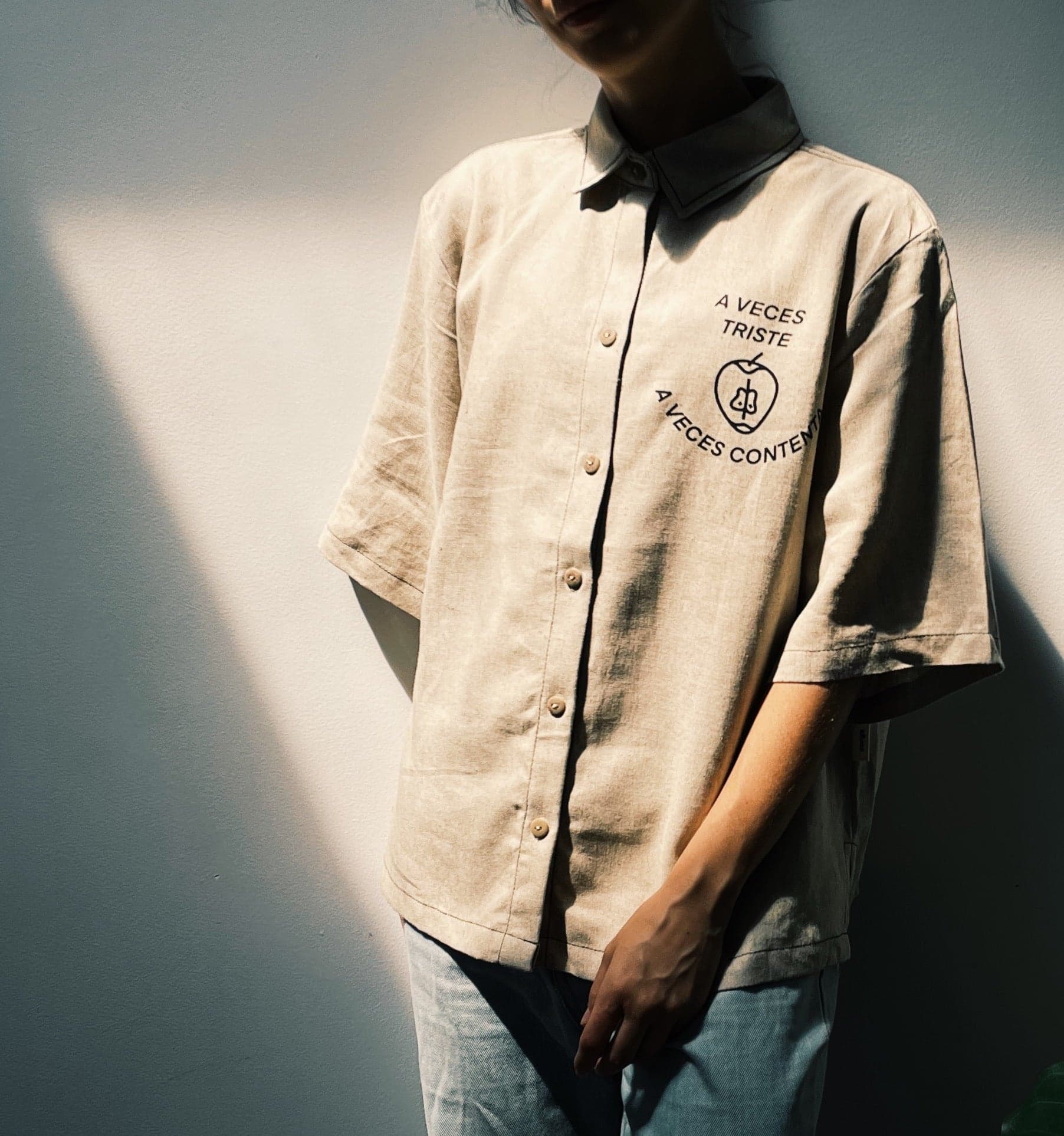 Camisa UNISEX triste contenta - imagen 4