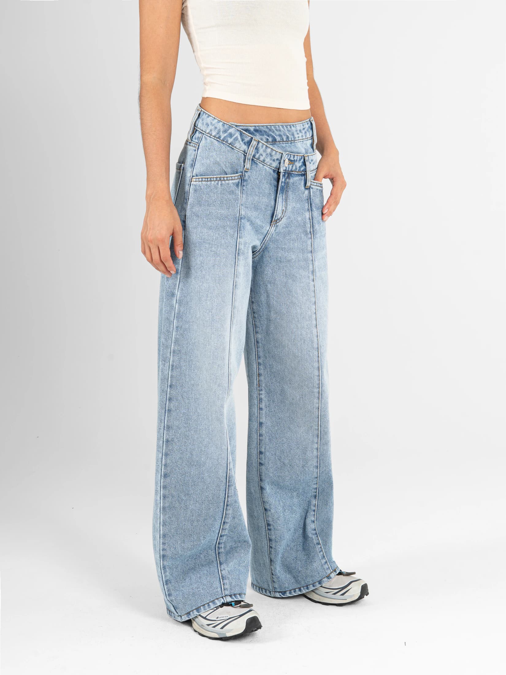 Ref: 066526 Jean wide leg, rígido, con cortes, detalle en pretina, tono azul medio - imagen 3