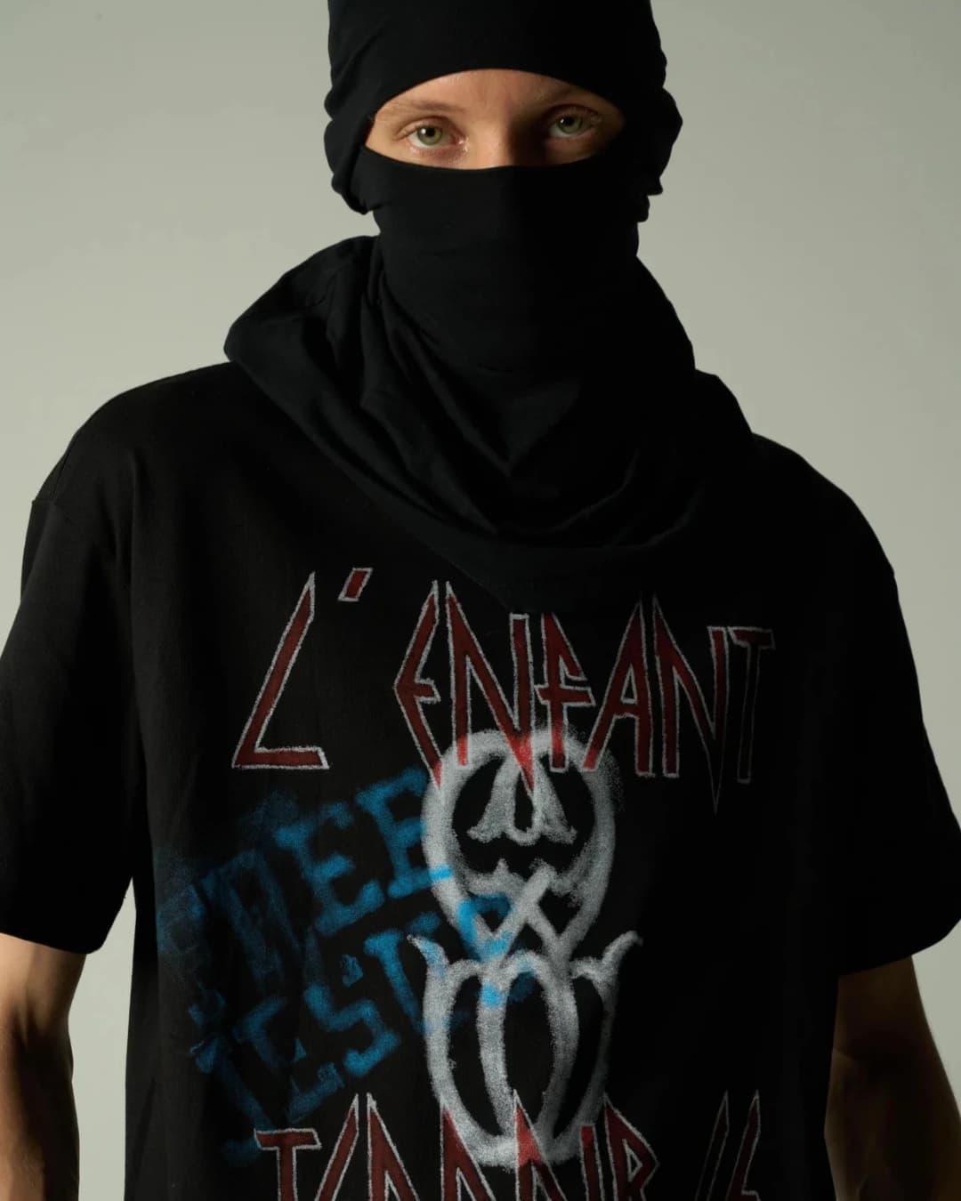 L'ENFANT MONOGRAM BLACK T-SHIRT - imagen 4