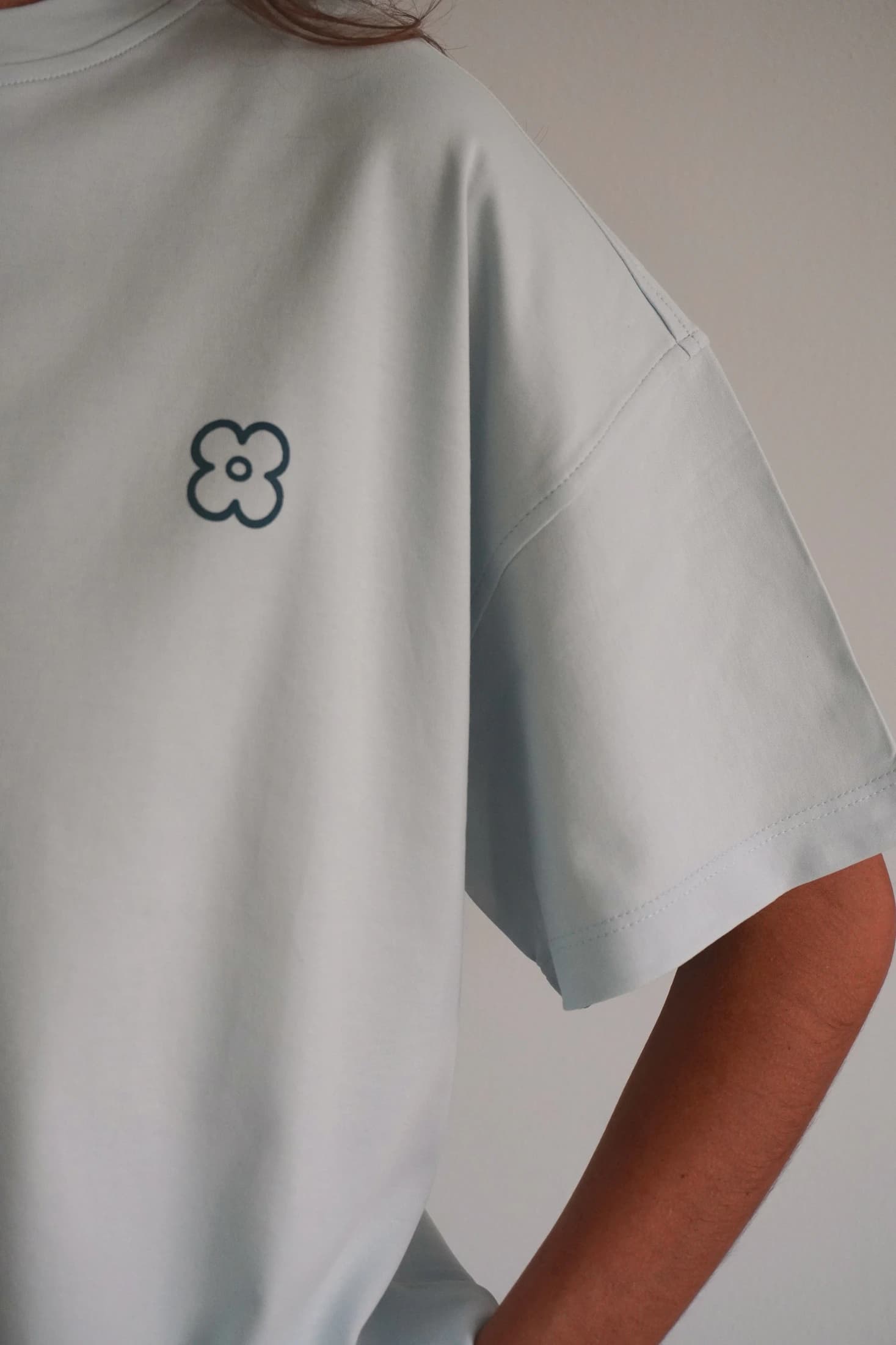 Camiseta Send Flowers Azul Bebe - imagen 4