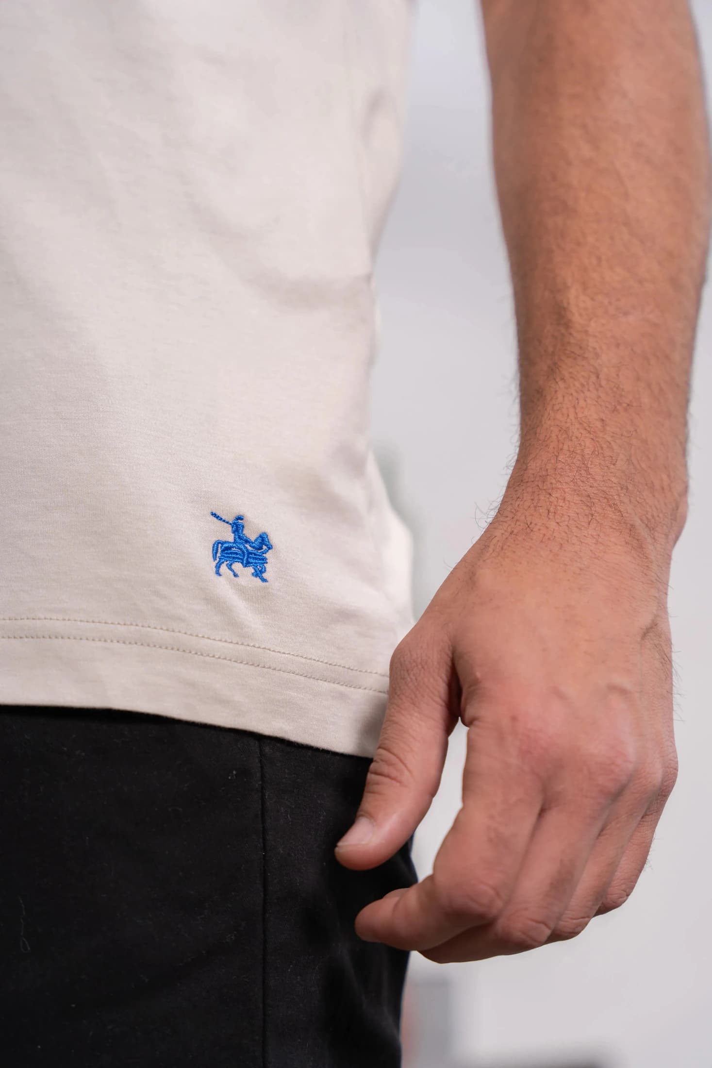 Camiseta Premium Hombre Arena - imagen 4
