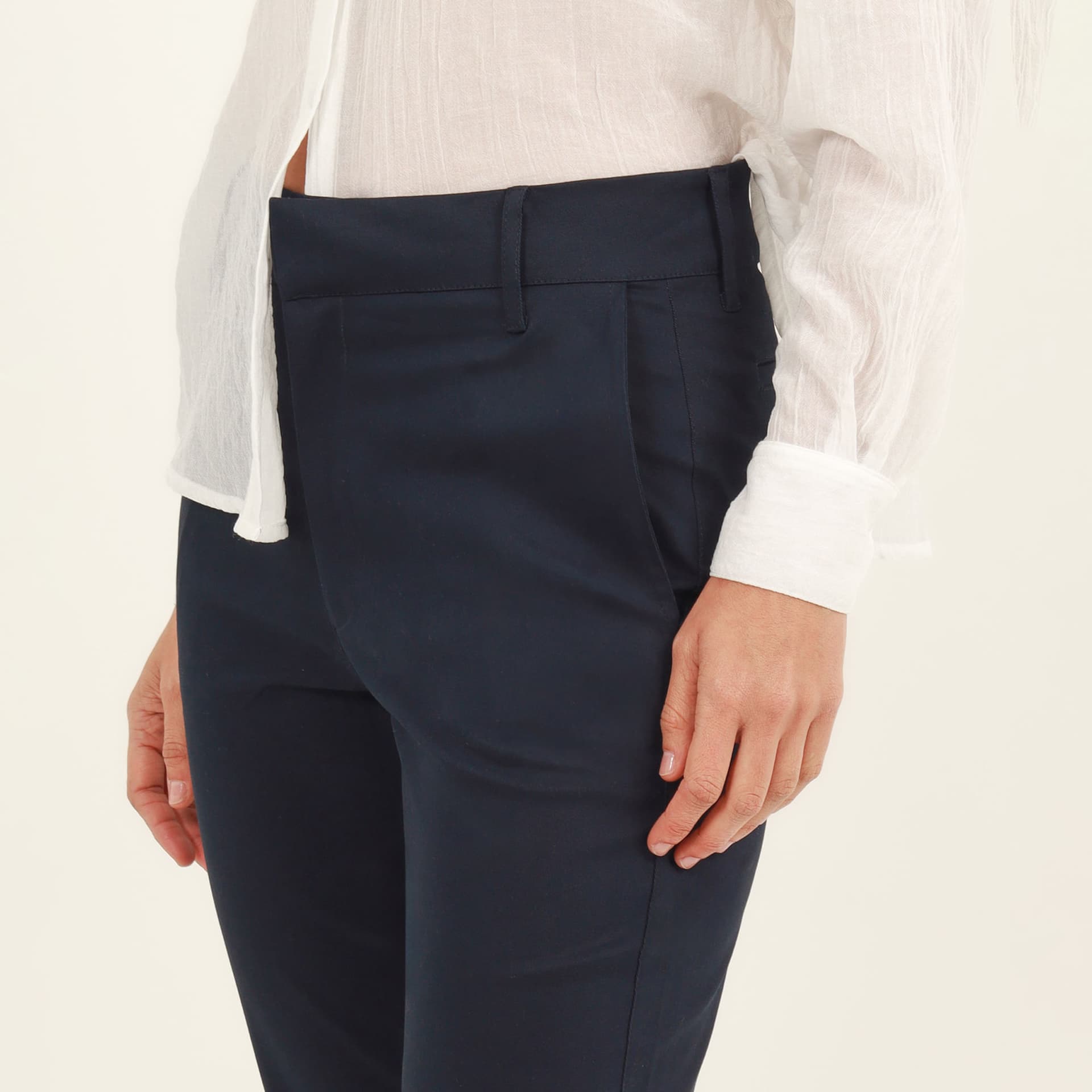 Pantalón básico bota recta - imagen 10