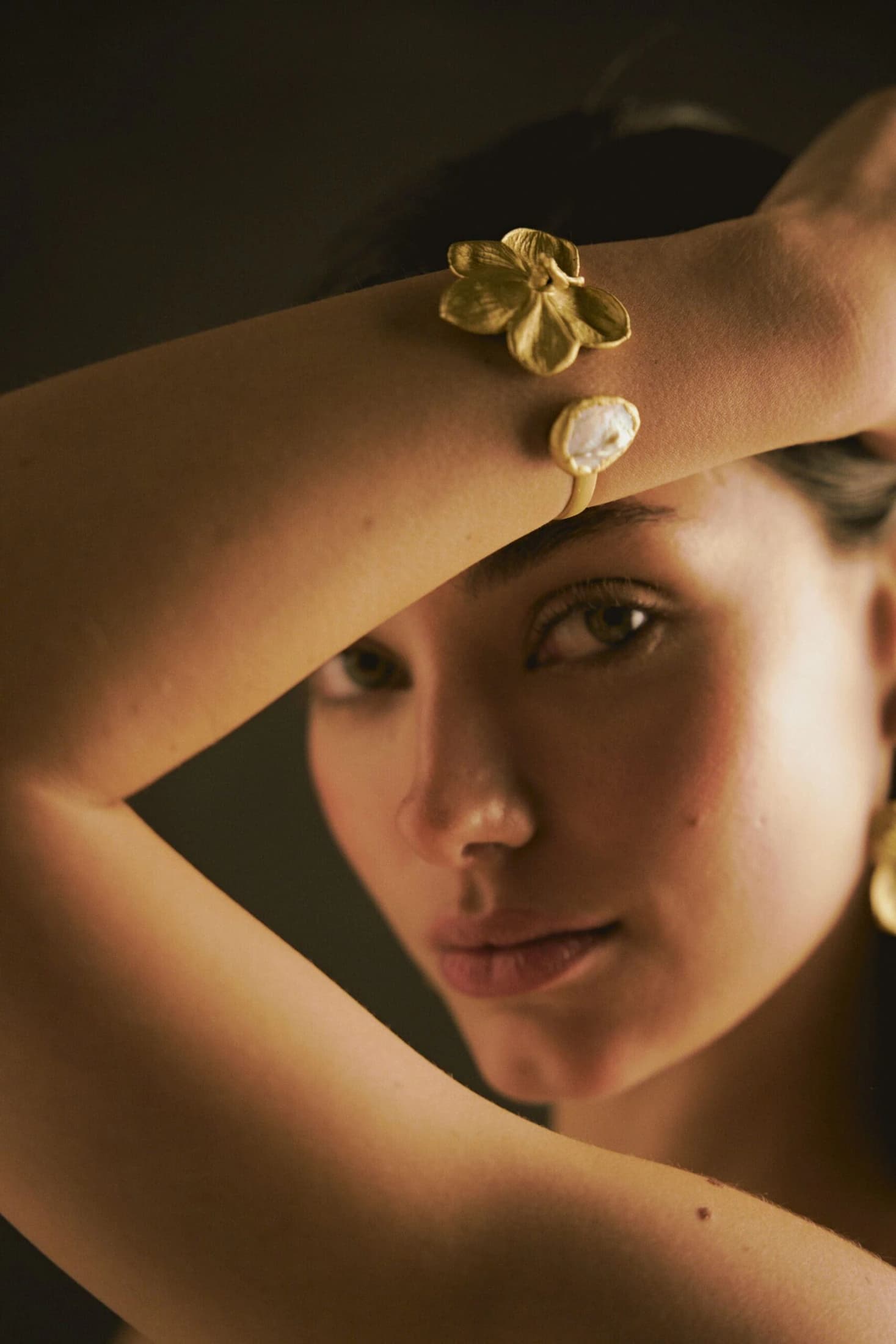 VANDA ORCHID AND PEARL BRACELET
