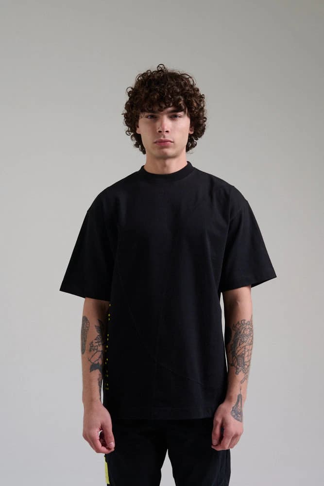 ELECTRIC BLACK T-SHIRT
