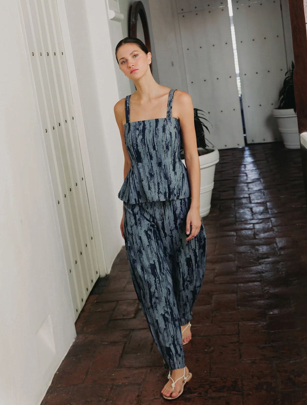 PANTALÓN BARREL DENIM MANCHAS - imagen 2