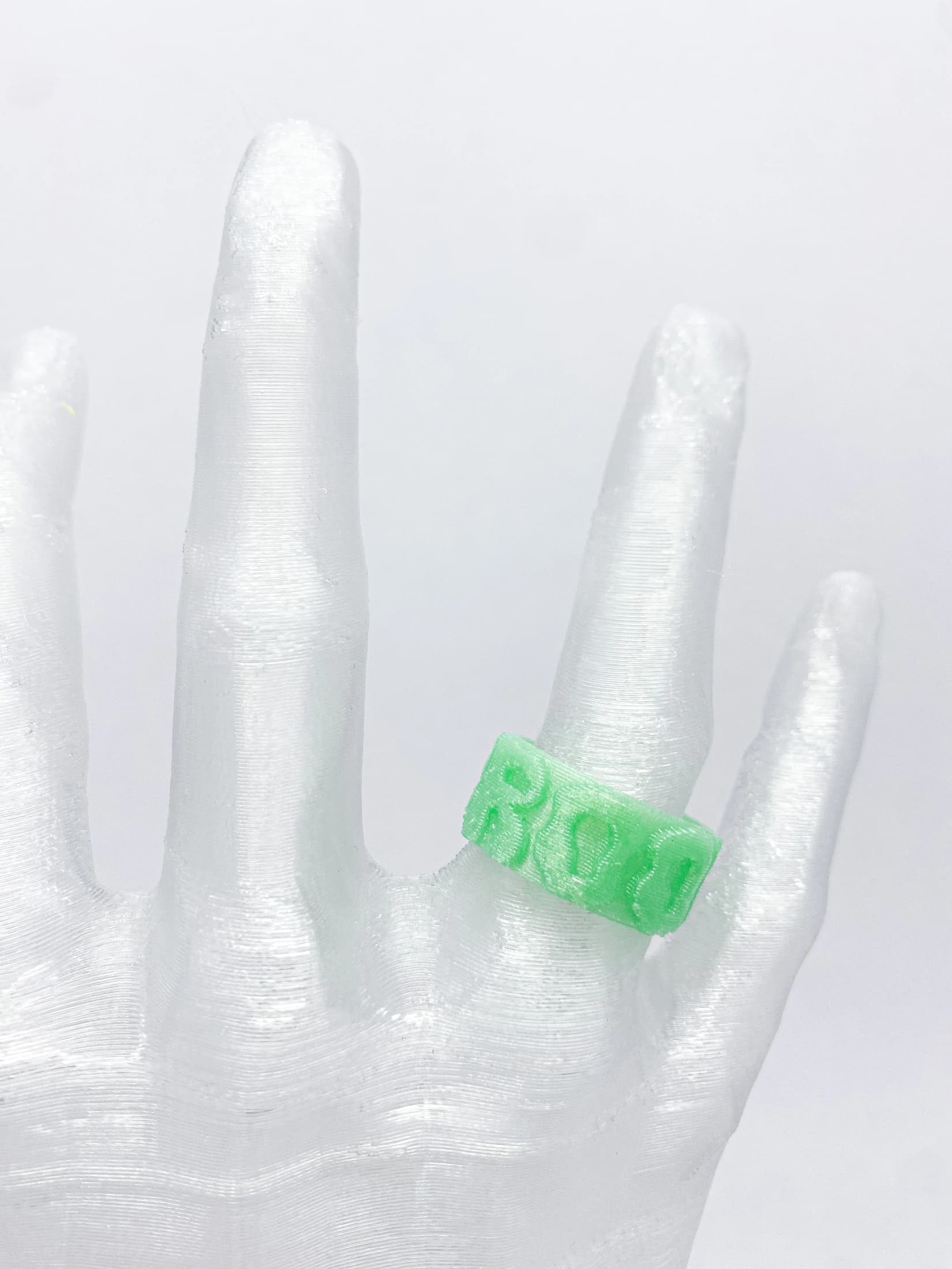 3D ring groovy - imagen 1