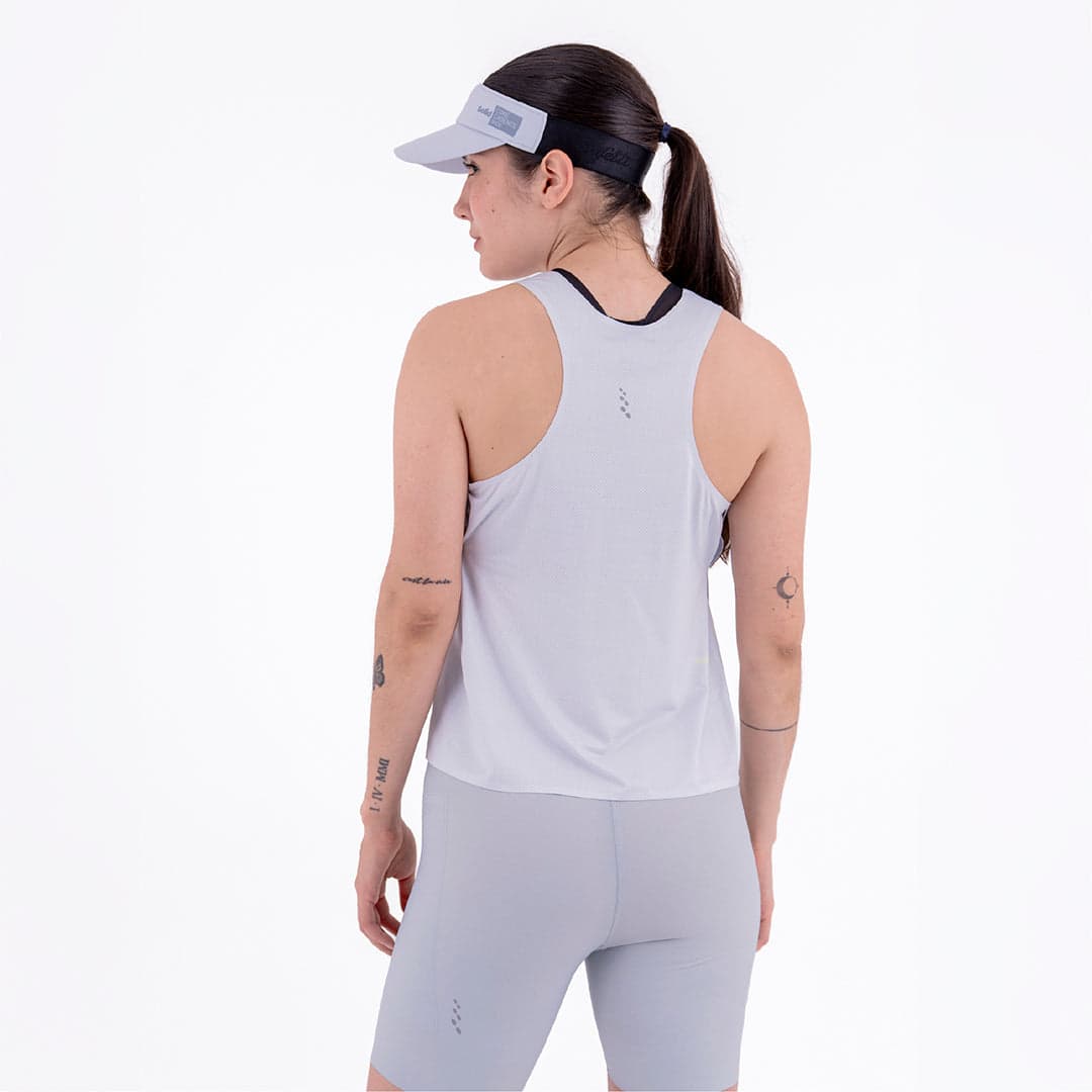 CAMISETA RUNNING MANGA SISA LEVIT GRIS CLARO PARA MUJER - imagen 2