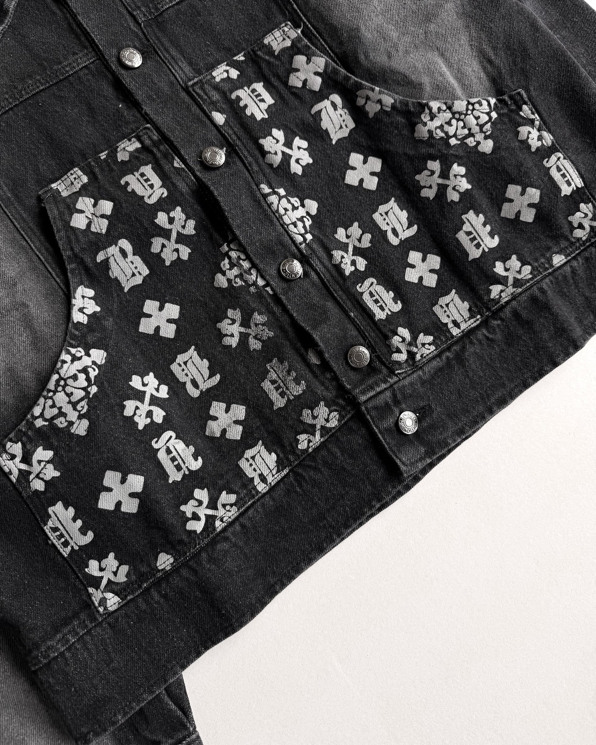 DENIM JACKET BOXY FIT MONOGRAM NEGRA - imagen 4