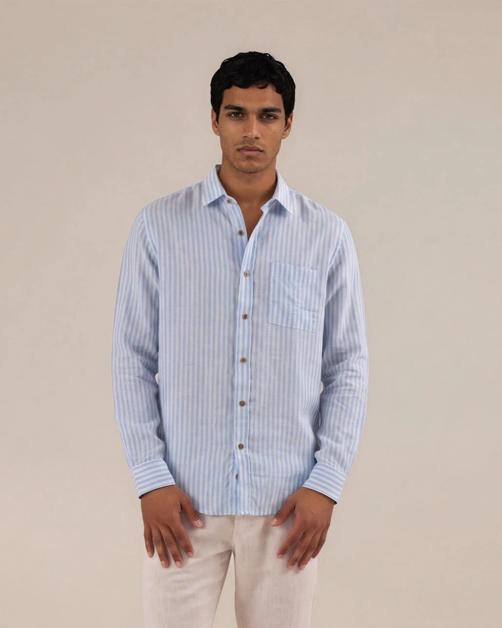 Camisa a rayas regular fit azul medio 100% lino