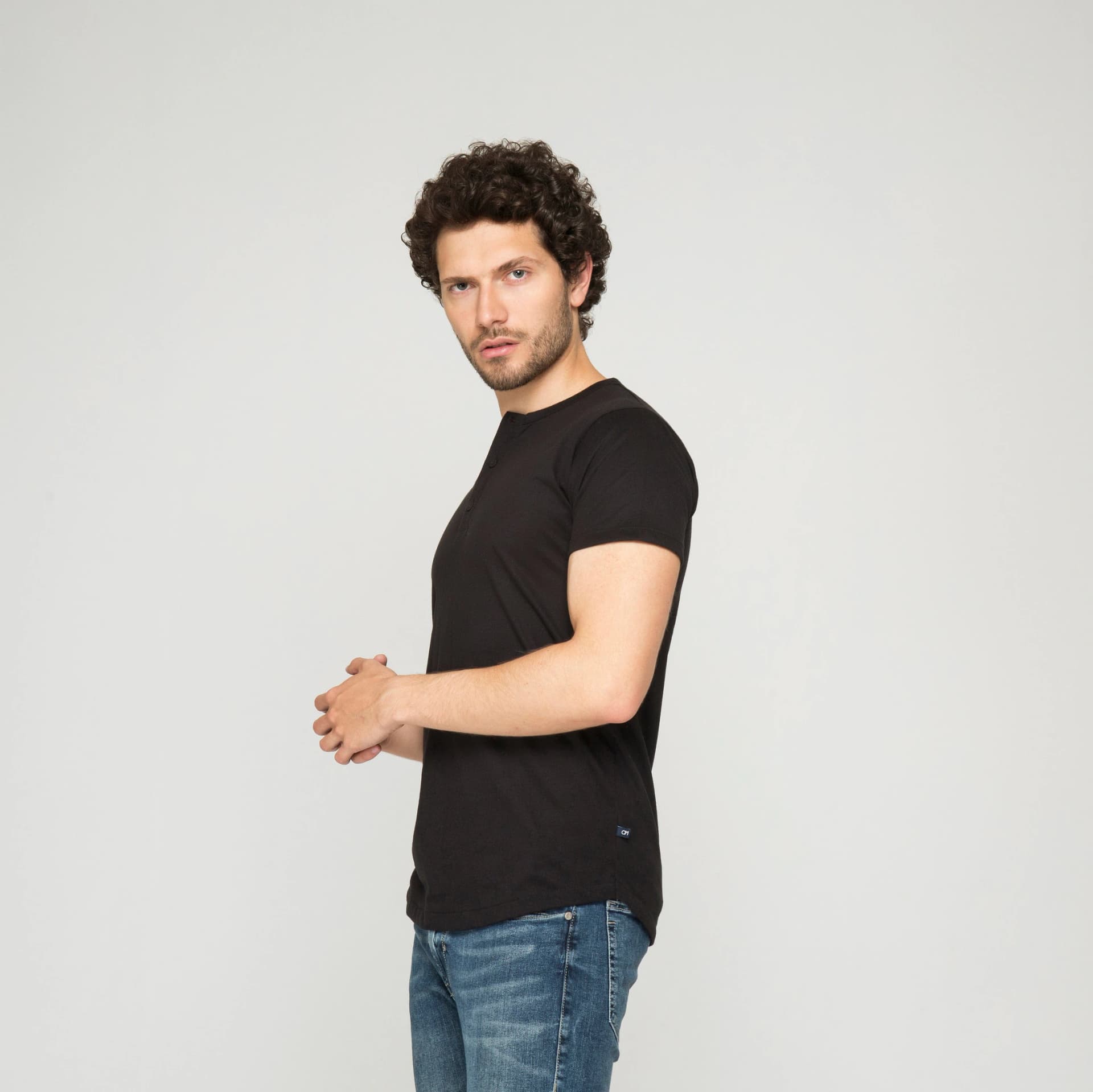 Camiseta Henley Algodón Negro - imagen 3
