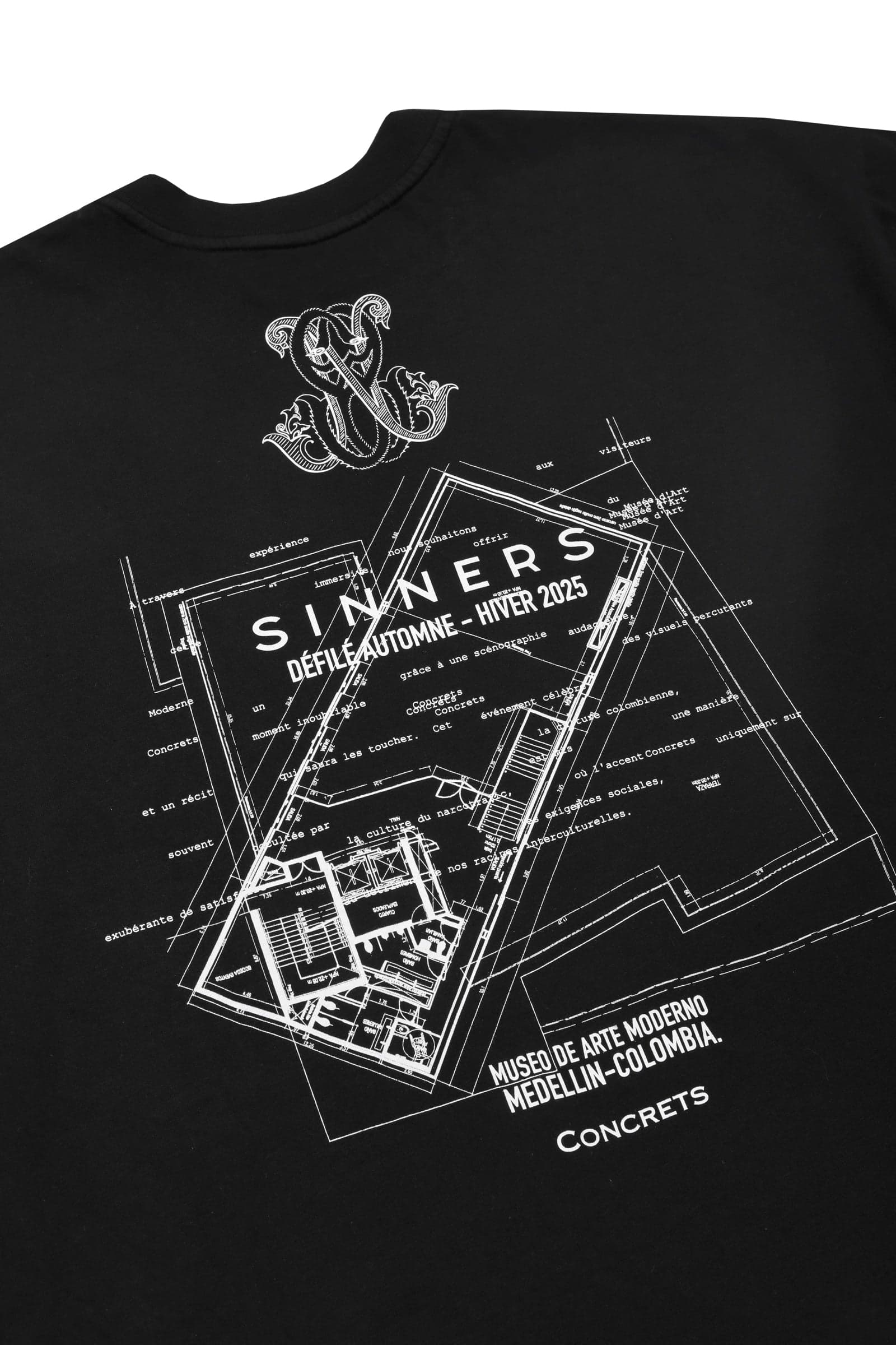 I'M NOT A MODEL T-SHIRT — BLACK - imagen 4