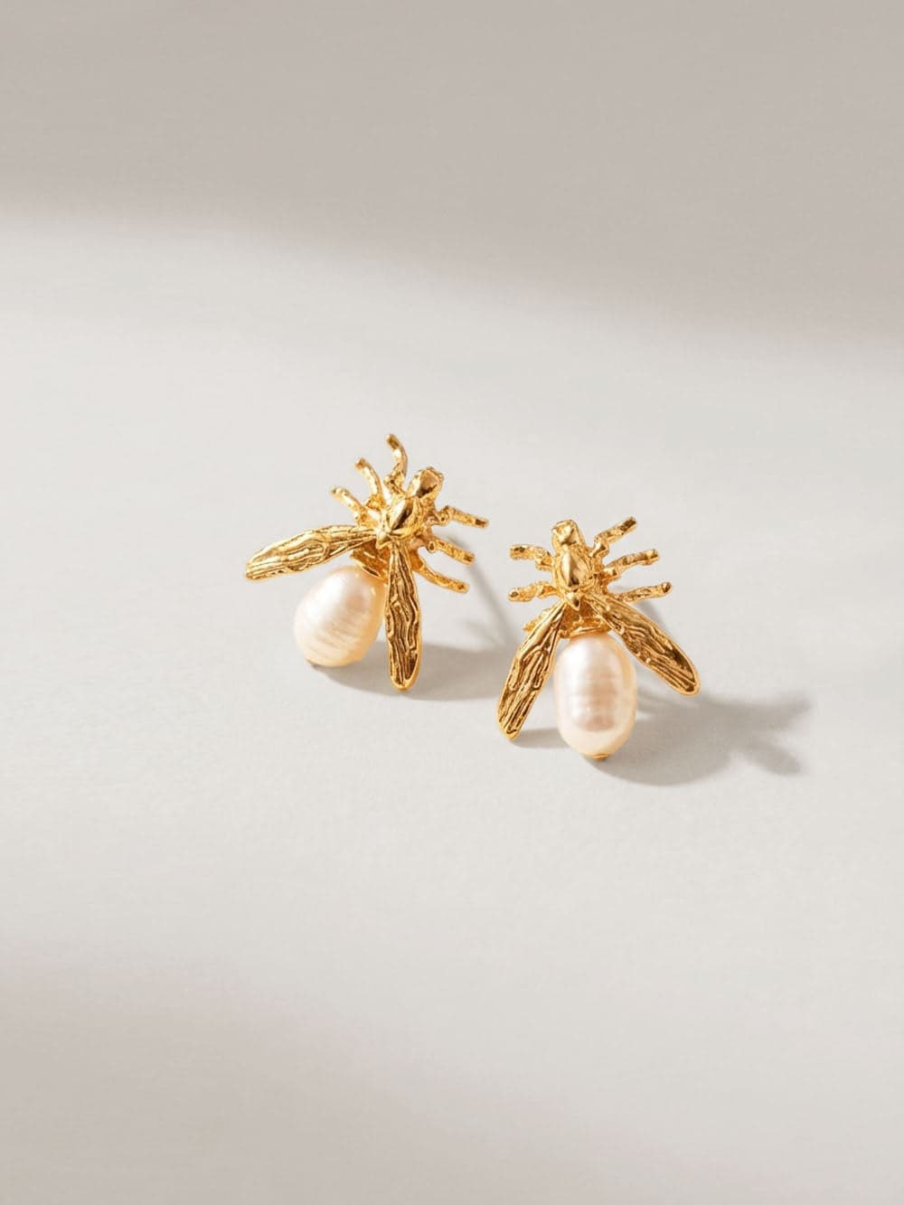 Aretes topo mini hormiga perla - imagen 1
