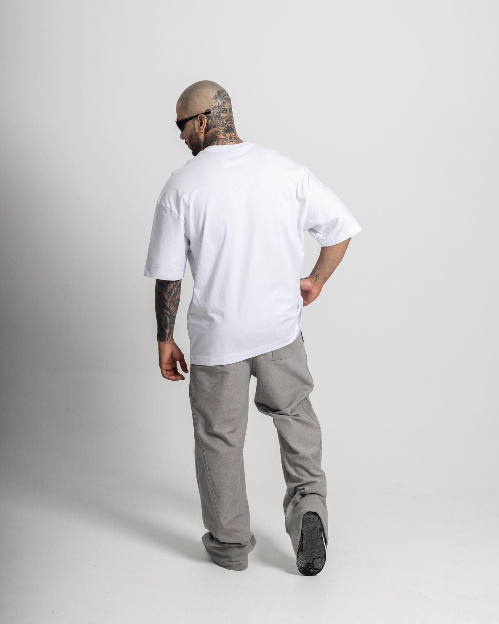 Camiseta básica blanca oversize - imagen 4