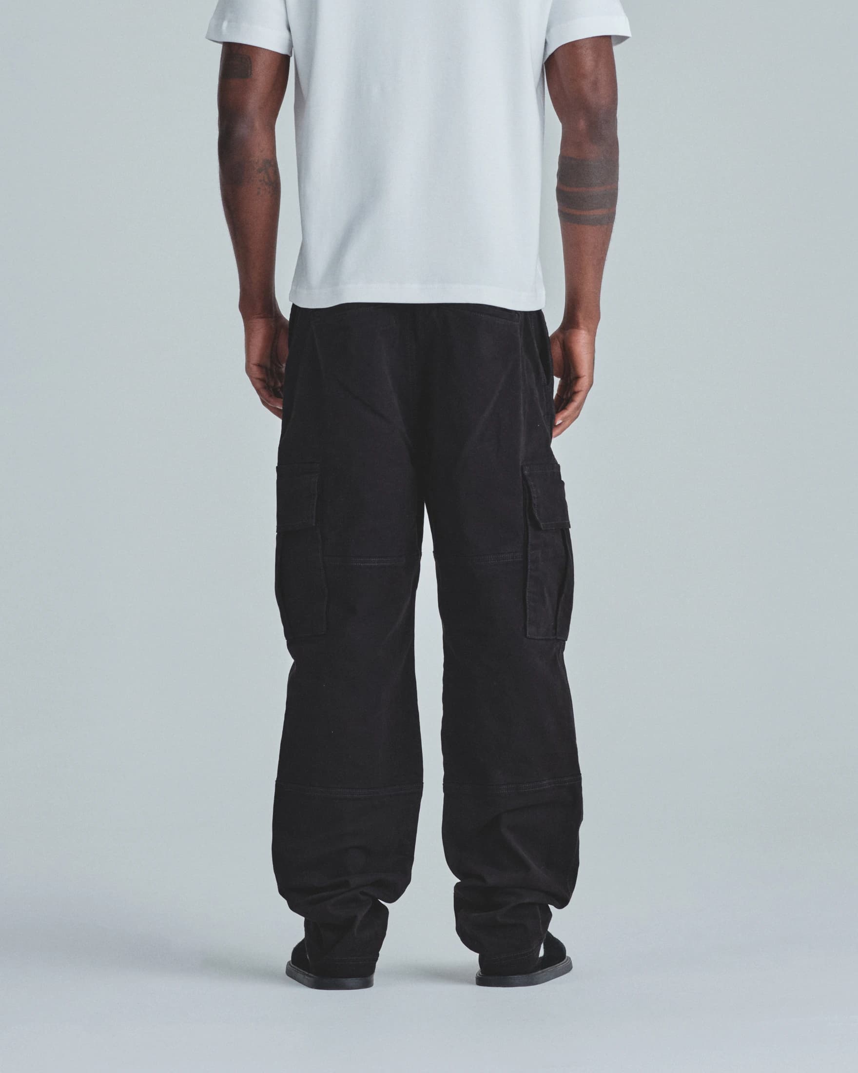 Basics Relaxed Cargo Pants Black - imagen 5