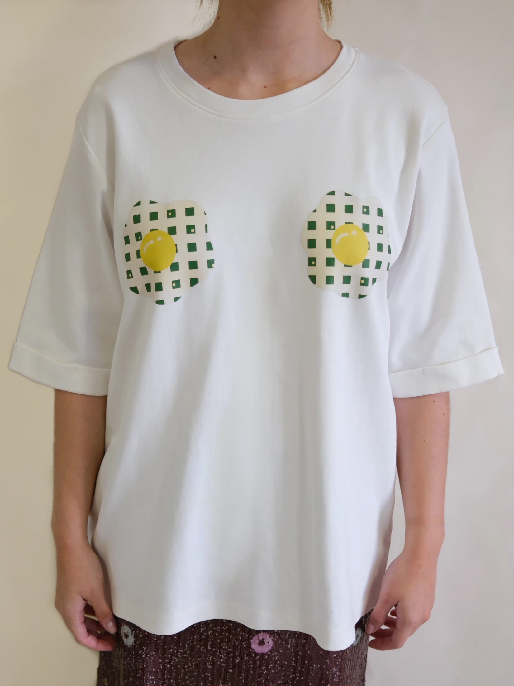 Eggtra happy tshirt - imagen 3