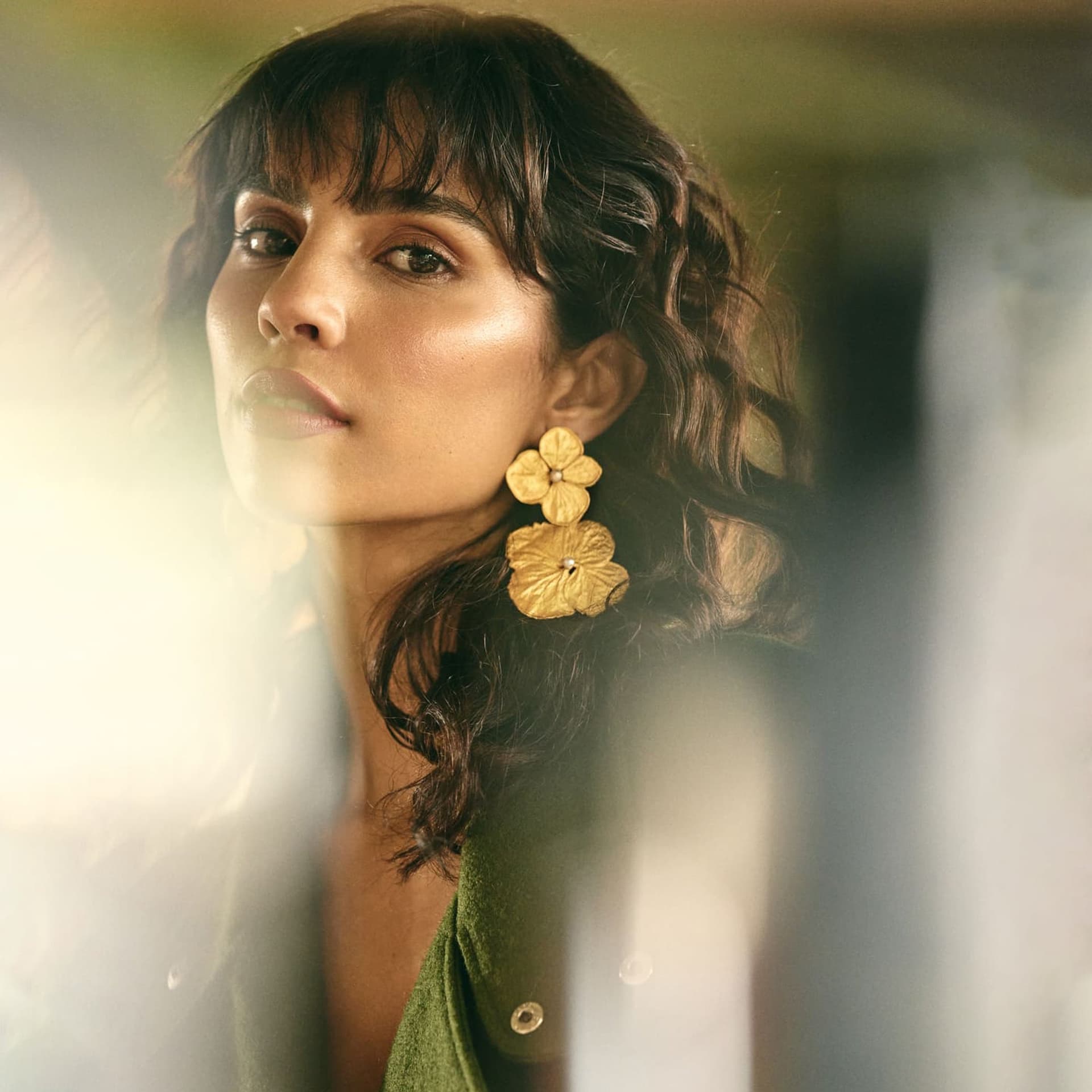 ARETES DOBLES: HORTENSIAS Y PERLAS - imagen 3