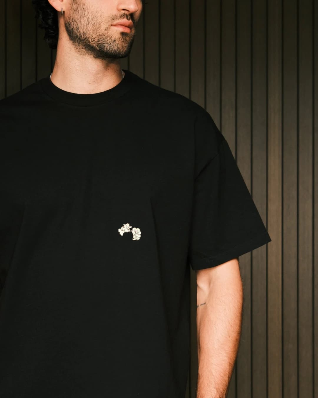 DAISUGI BLACK BOX T-SHIRT - imagen 2