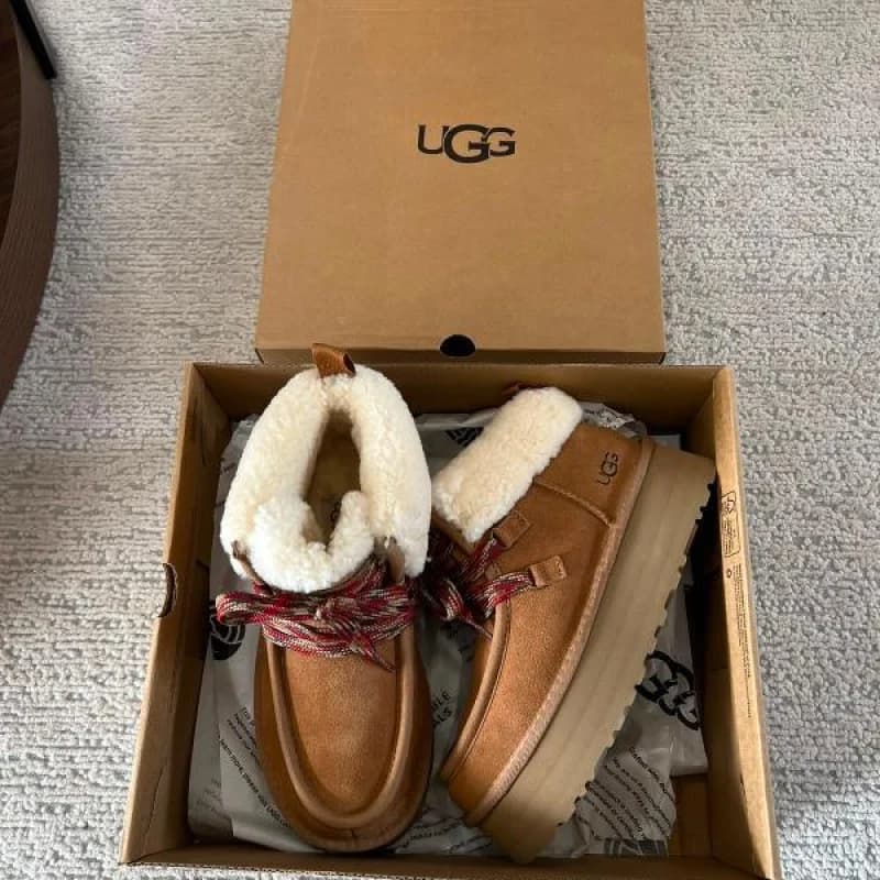 BOTAS UGG CORDON ROJO - imagen 2