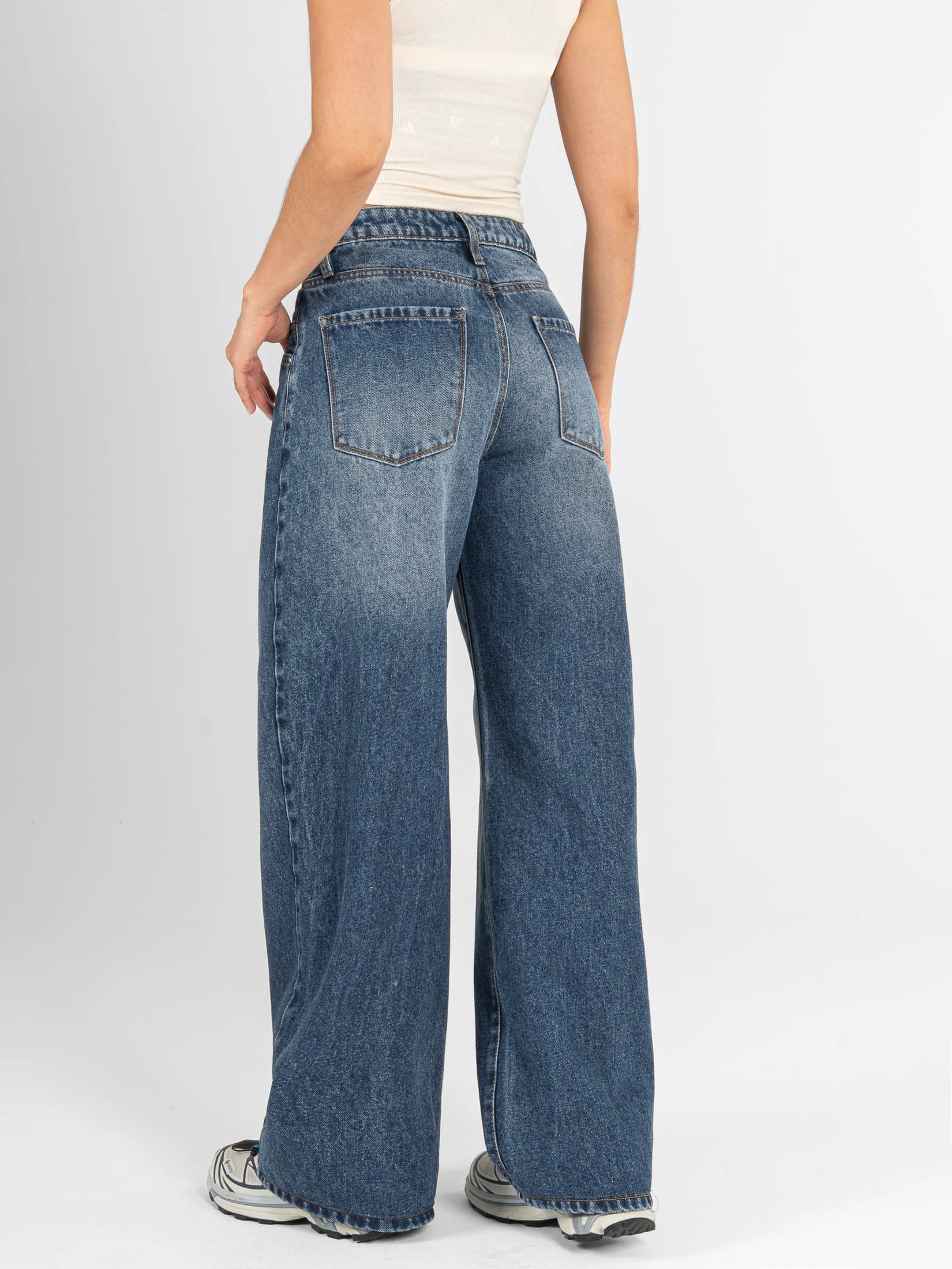 Ref: 066525 Jean wide leg, rígido, con cortes, detalle en pretina, tono azul oscuro - imagen 2