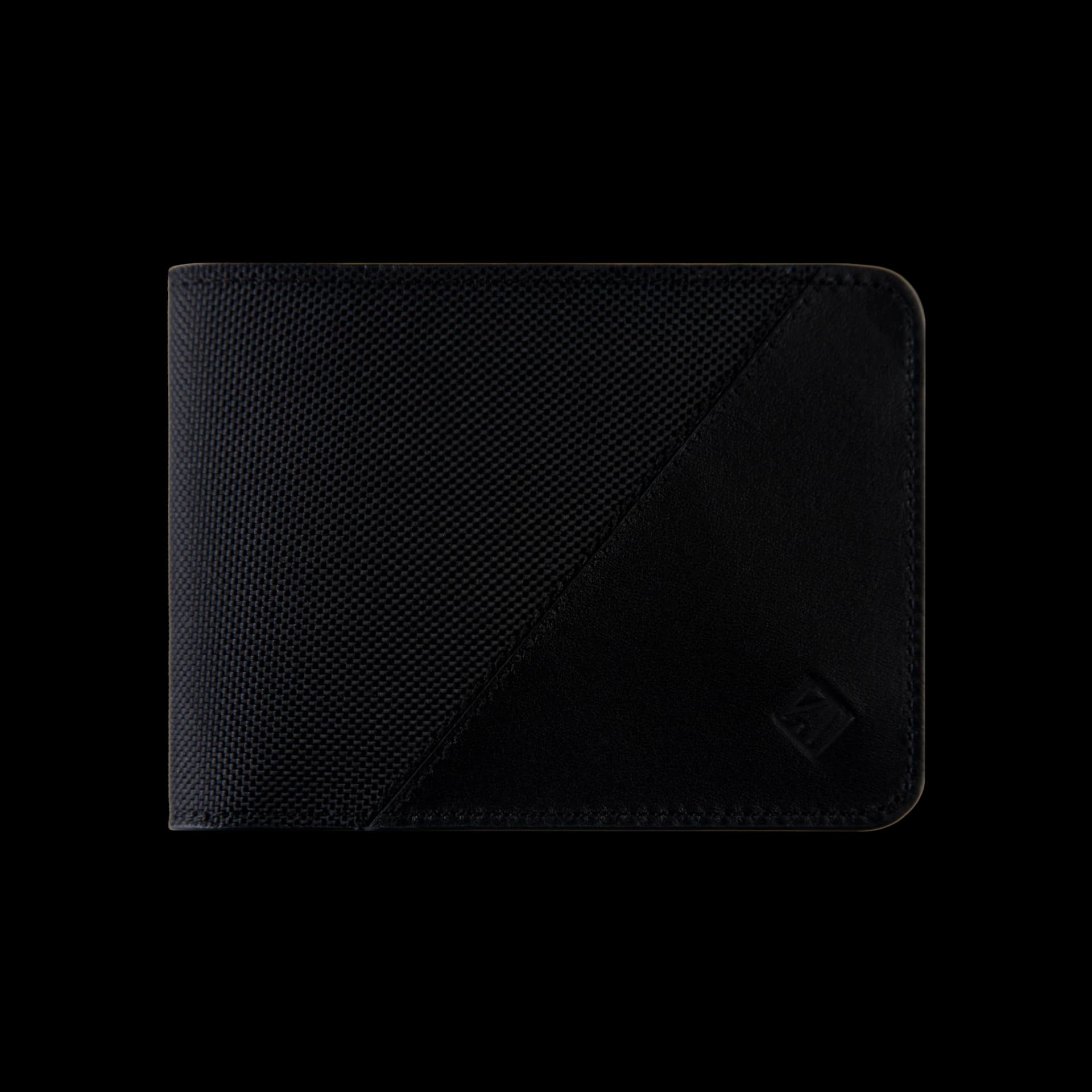 Billetera Tradicional de Cuero (Carbono-Negra) — Con Grabado de Iniciales