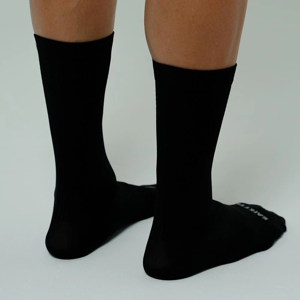 MEDIAS RUNNING PIERNA ELÁSTICA 8" NERO UNISEX - imagen 2