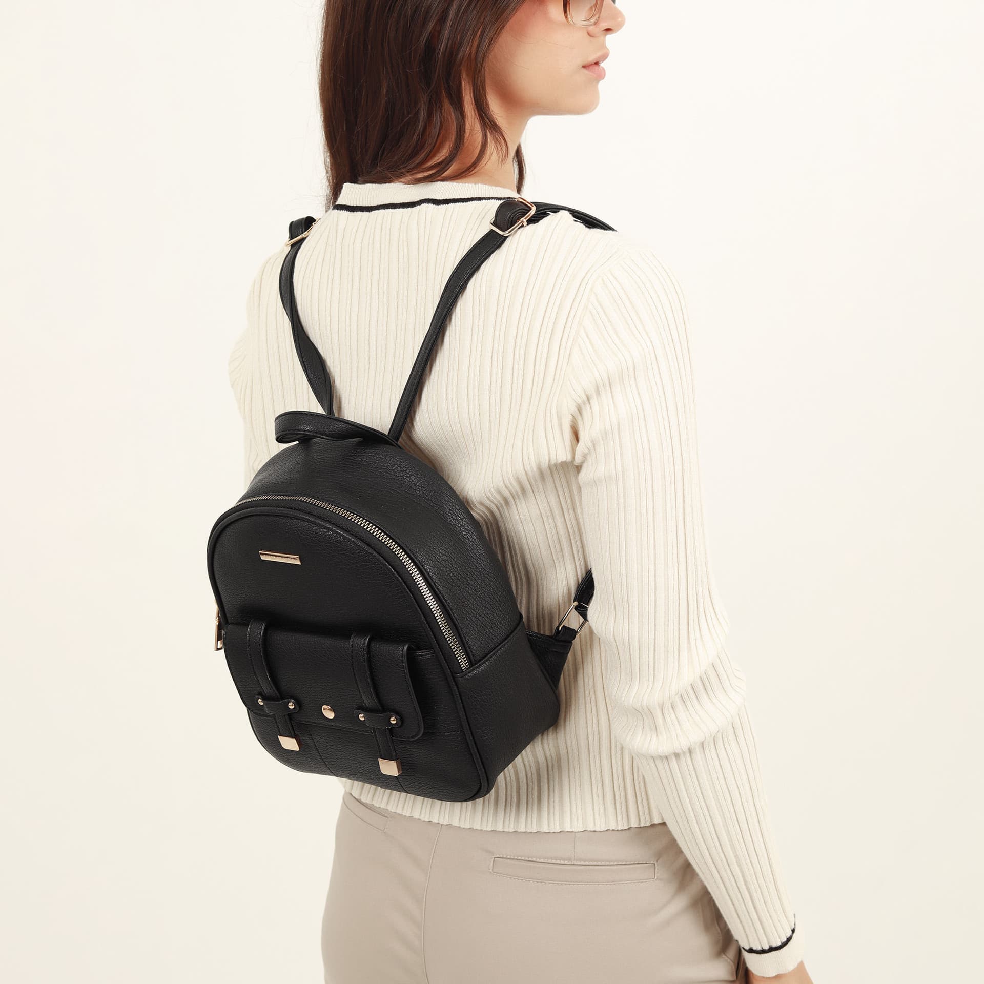 Morral mini en cuero sintético con bolsillo externo - imagen 3