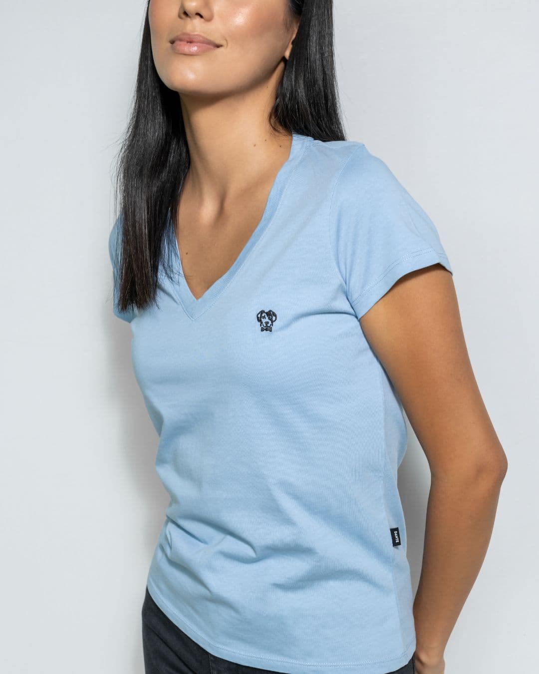 Camiseta Antimanchas Baby Blue Cuello V - imagen 2