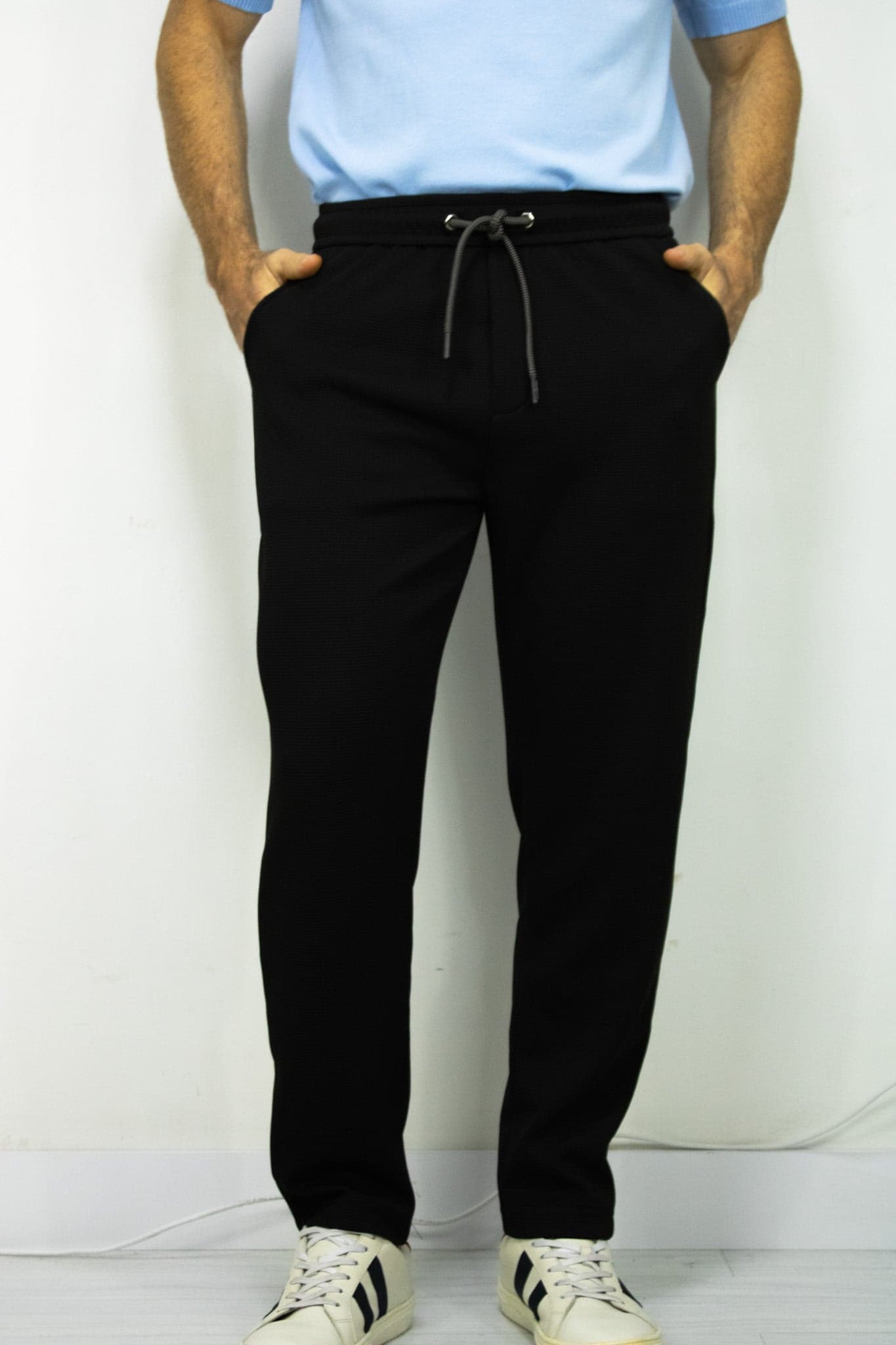 JOGGER TEXTURIZADO NEGRO PARA HOMBRE
