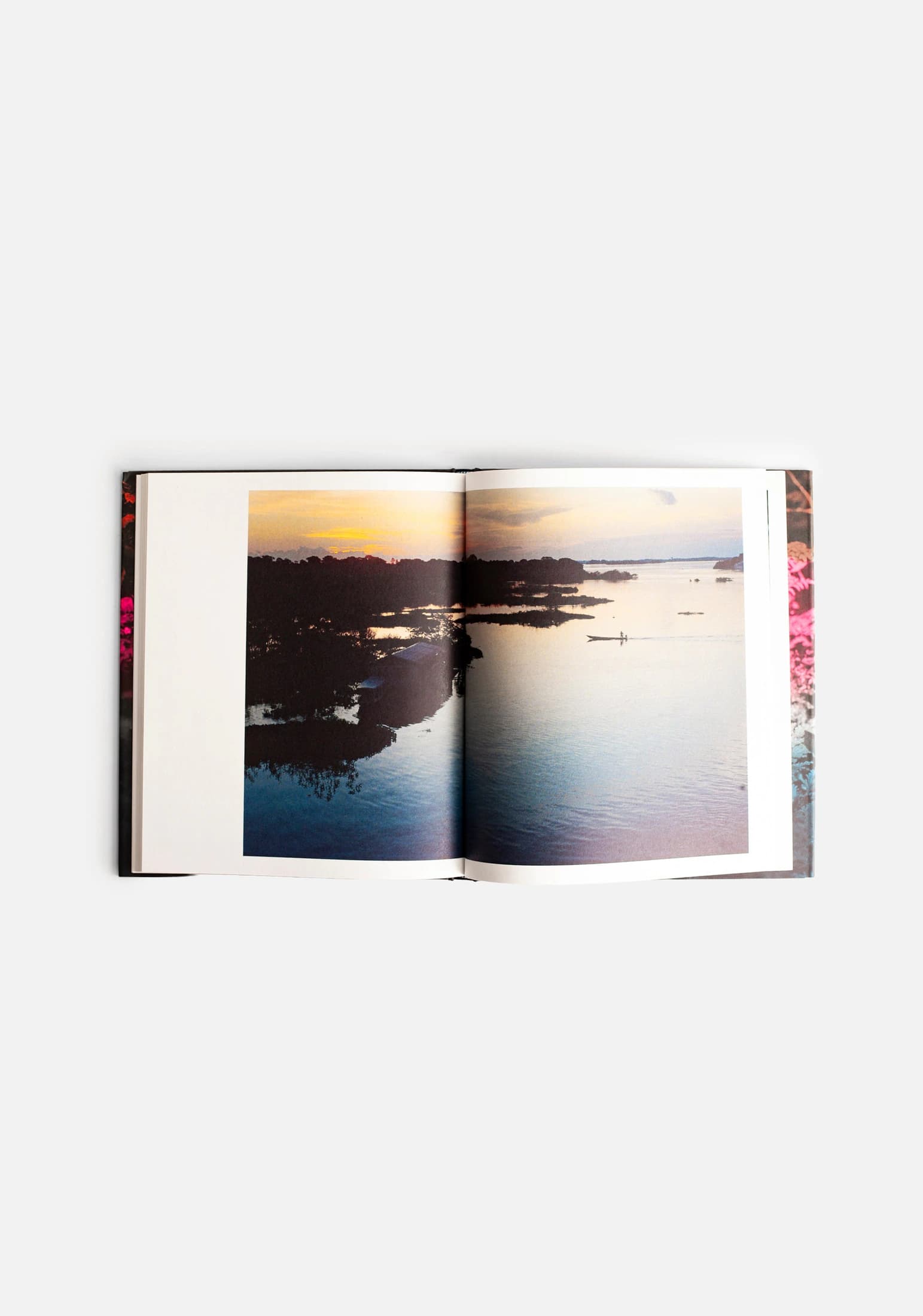 Libro Like A River ED A&A - imagen 2