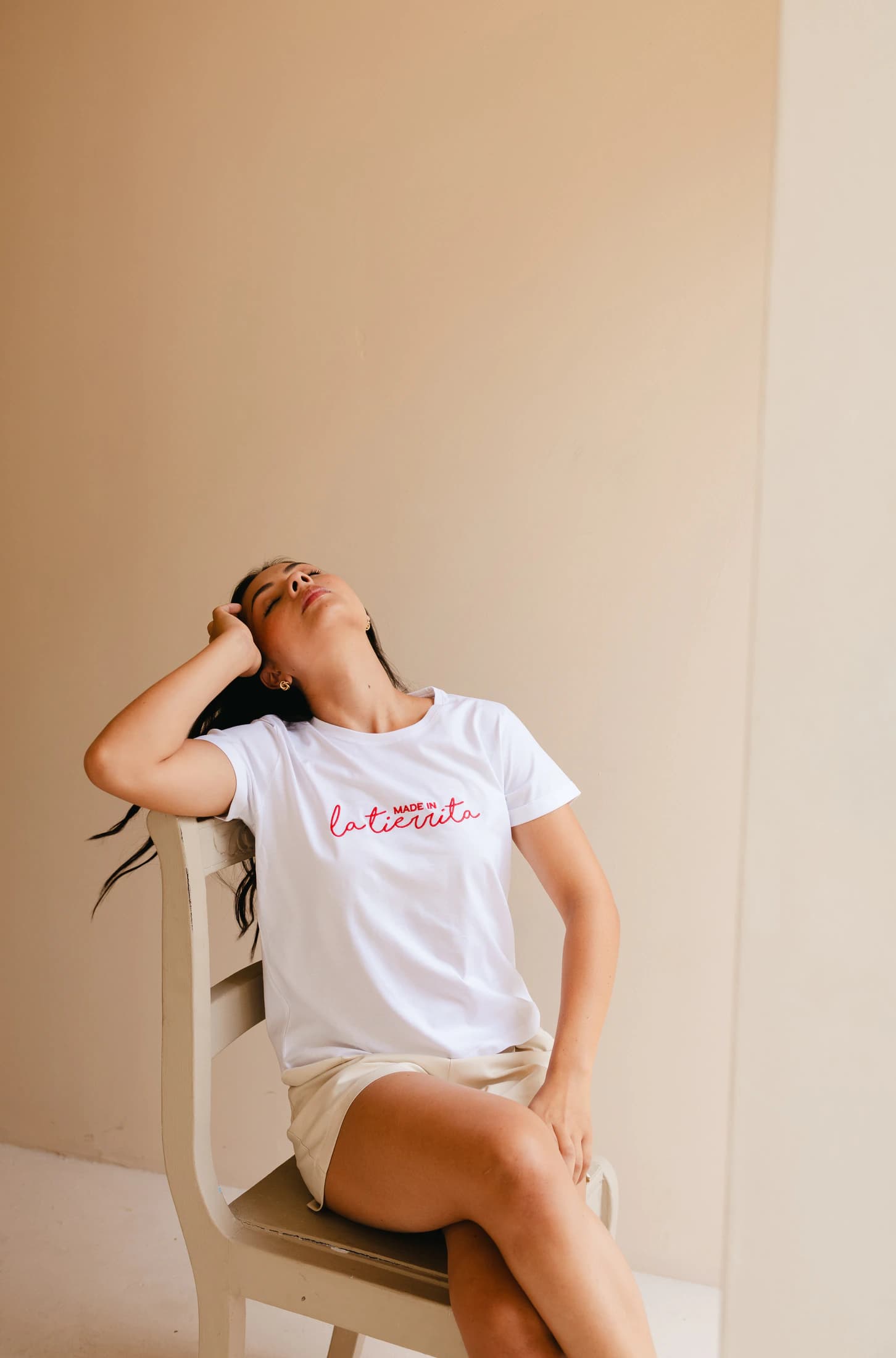 Made in la tierrita Embroidered Oversized Tee - imagen 1