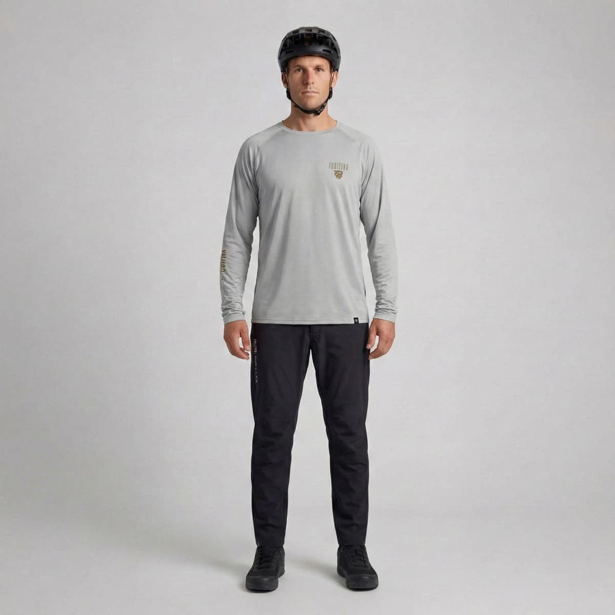 COMBO | Jersey FGTV Off White | Pantalón Fugitiva Alpha - Negro Profundo