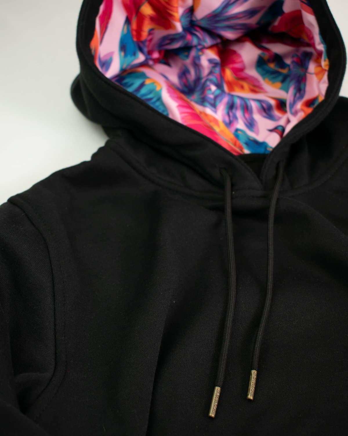 Black Hoodie - imagen 2