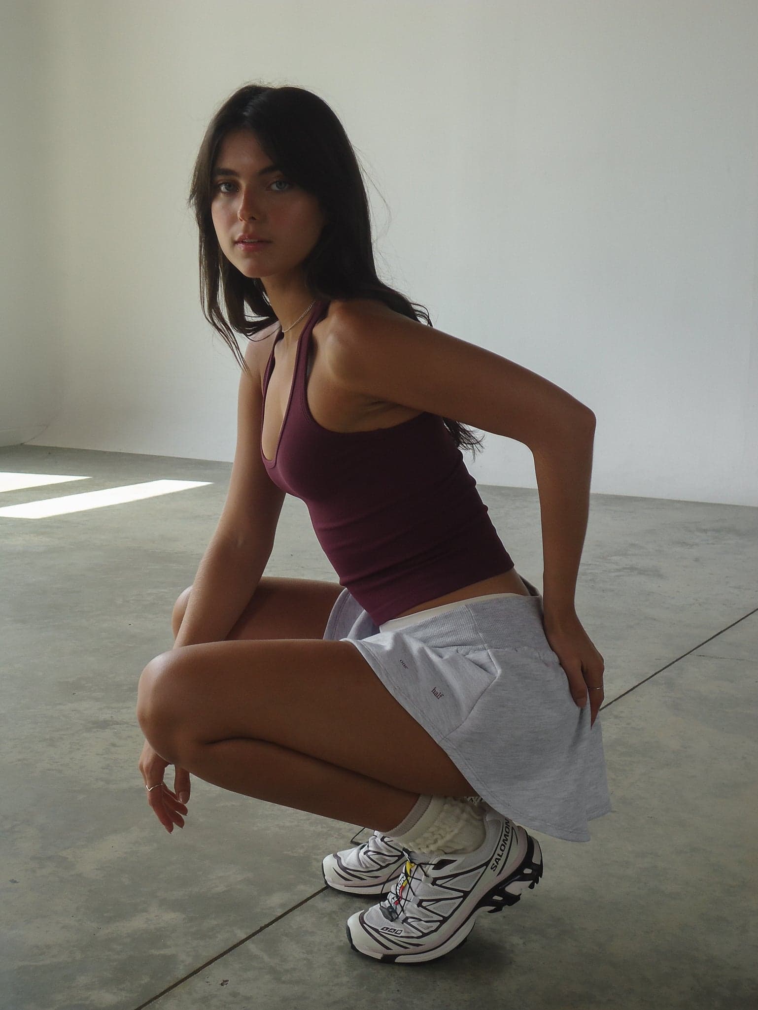 V NECK SEAMLESS TANK TOP - CRANBERRY - imagen 2