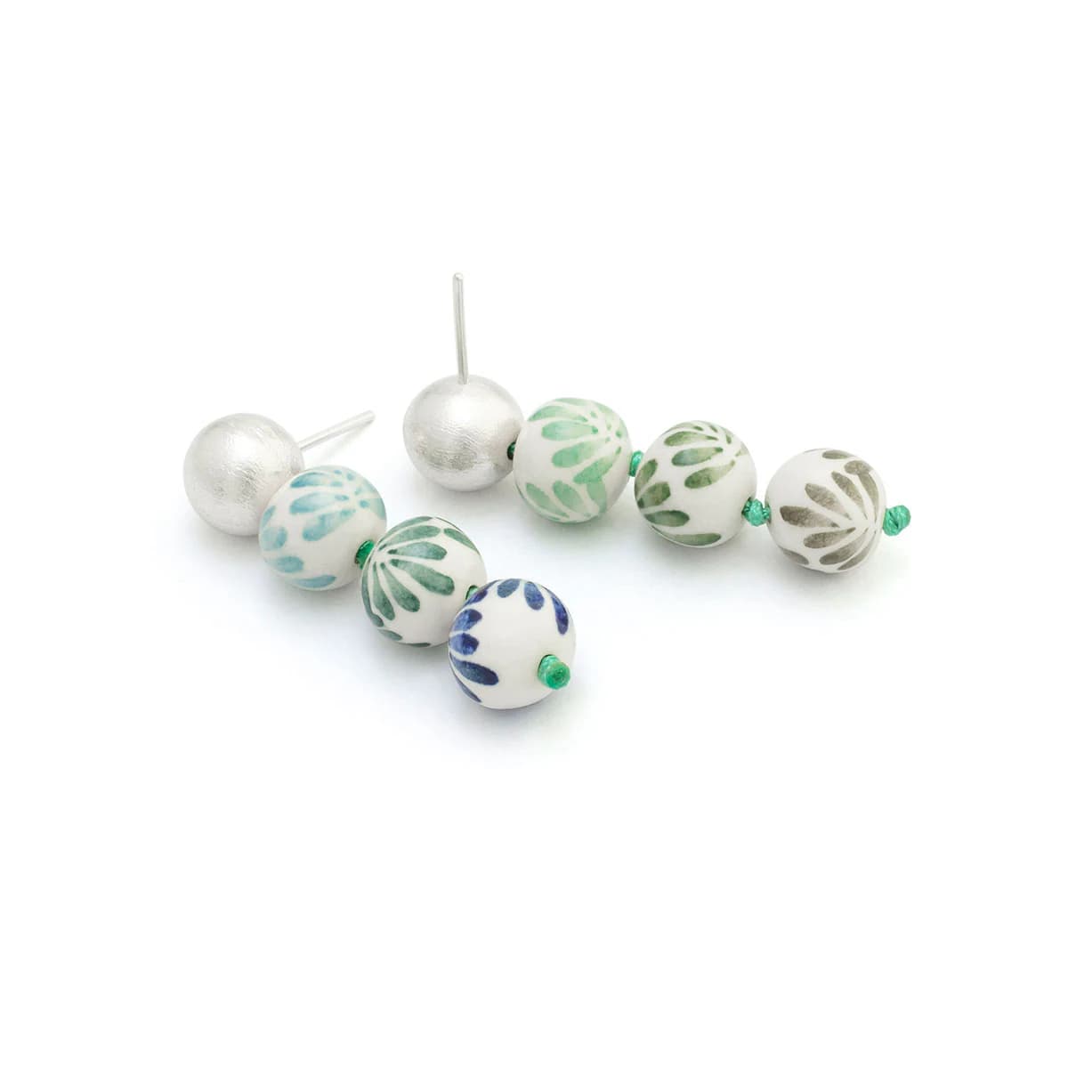 ARETES 3 ESFERAS PETALO - imagen 2