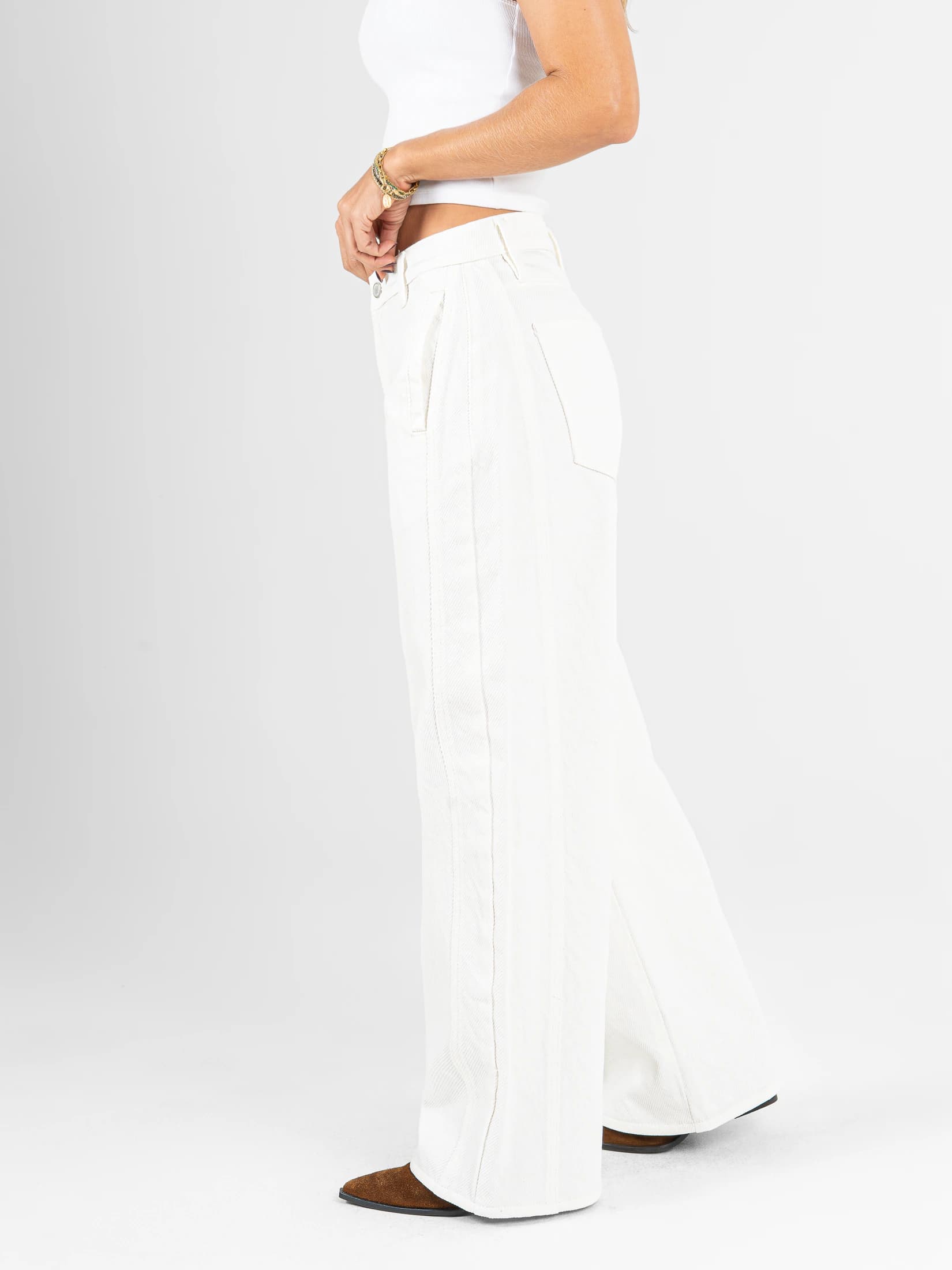 Ref: 0620640 Pantalón wide leg, rígido, tiro alto, con cortes, tono ivory - imagen 4
