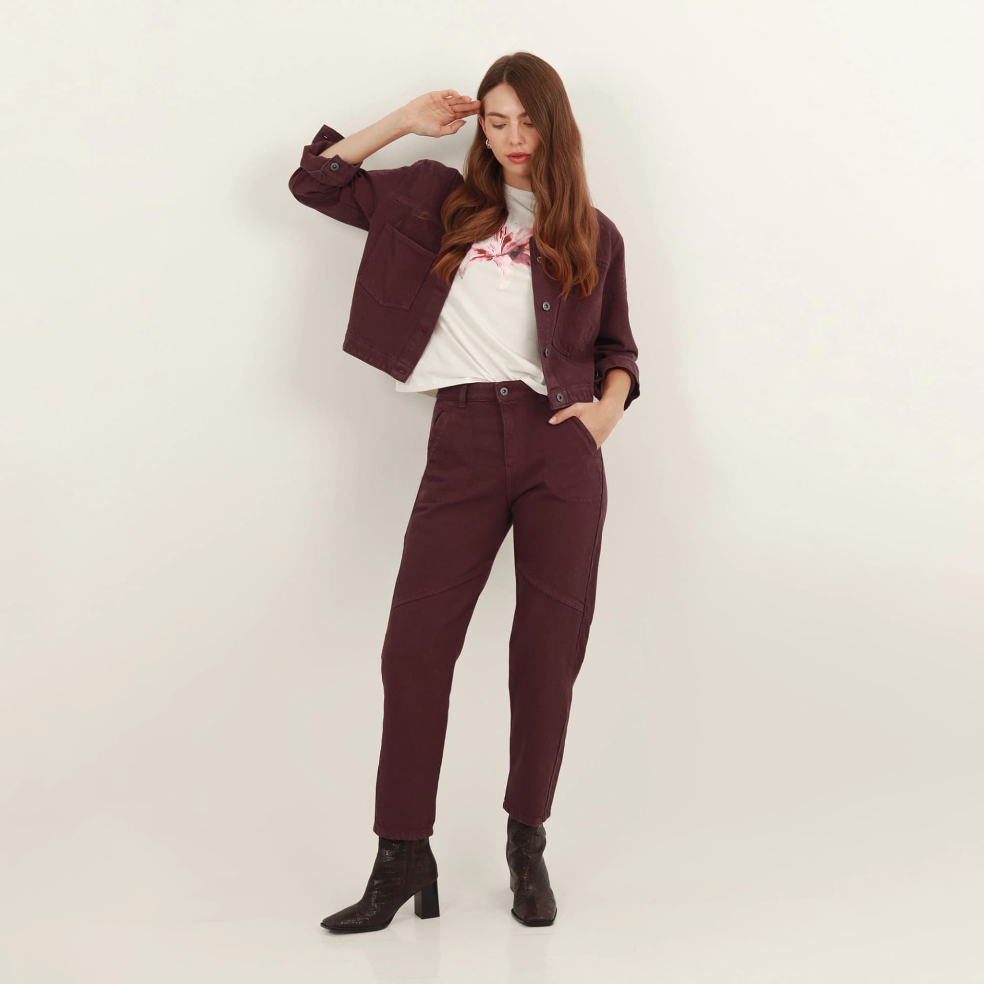 Pantalon Tiro Medio Bota Recta