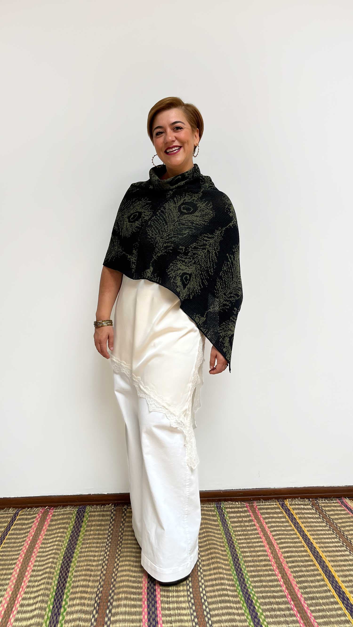Poncho Plumas - negro y verde militar