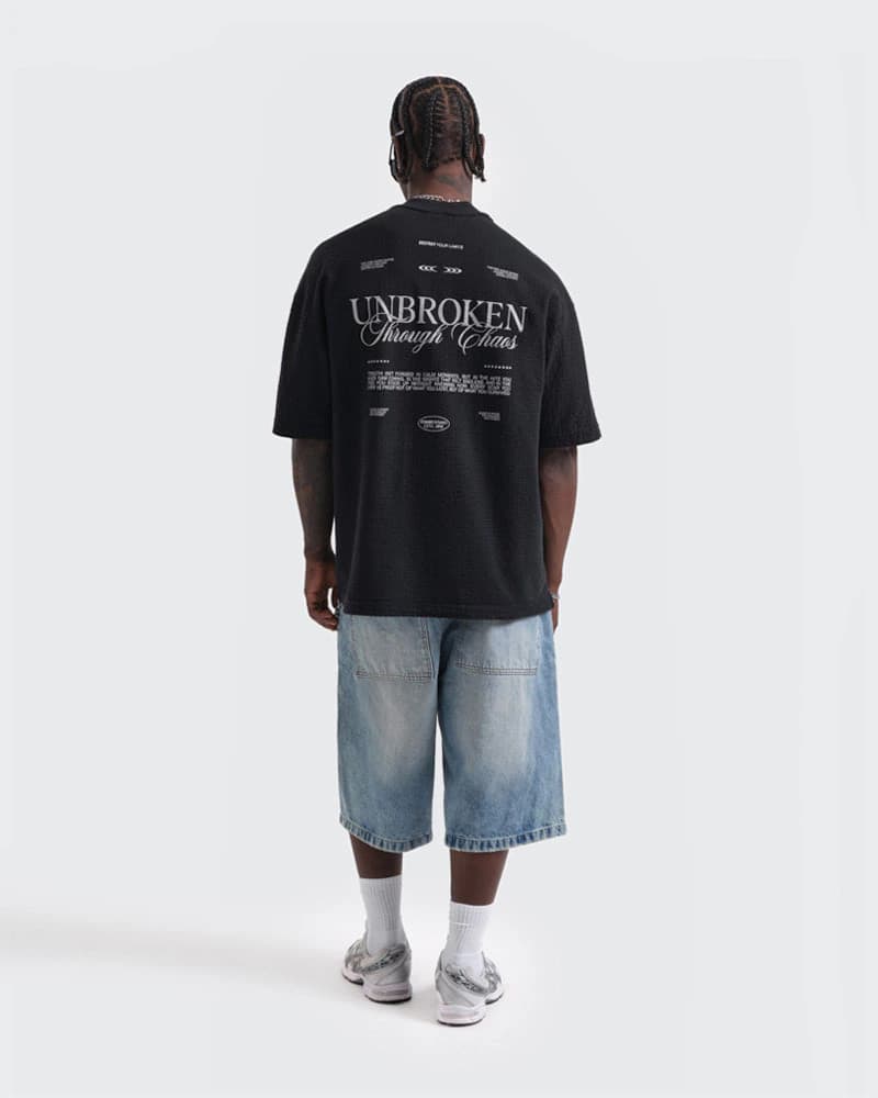 Camiseta Negra Oversize Unbroken - imagen 7
