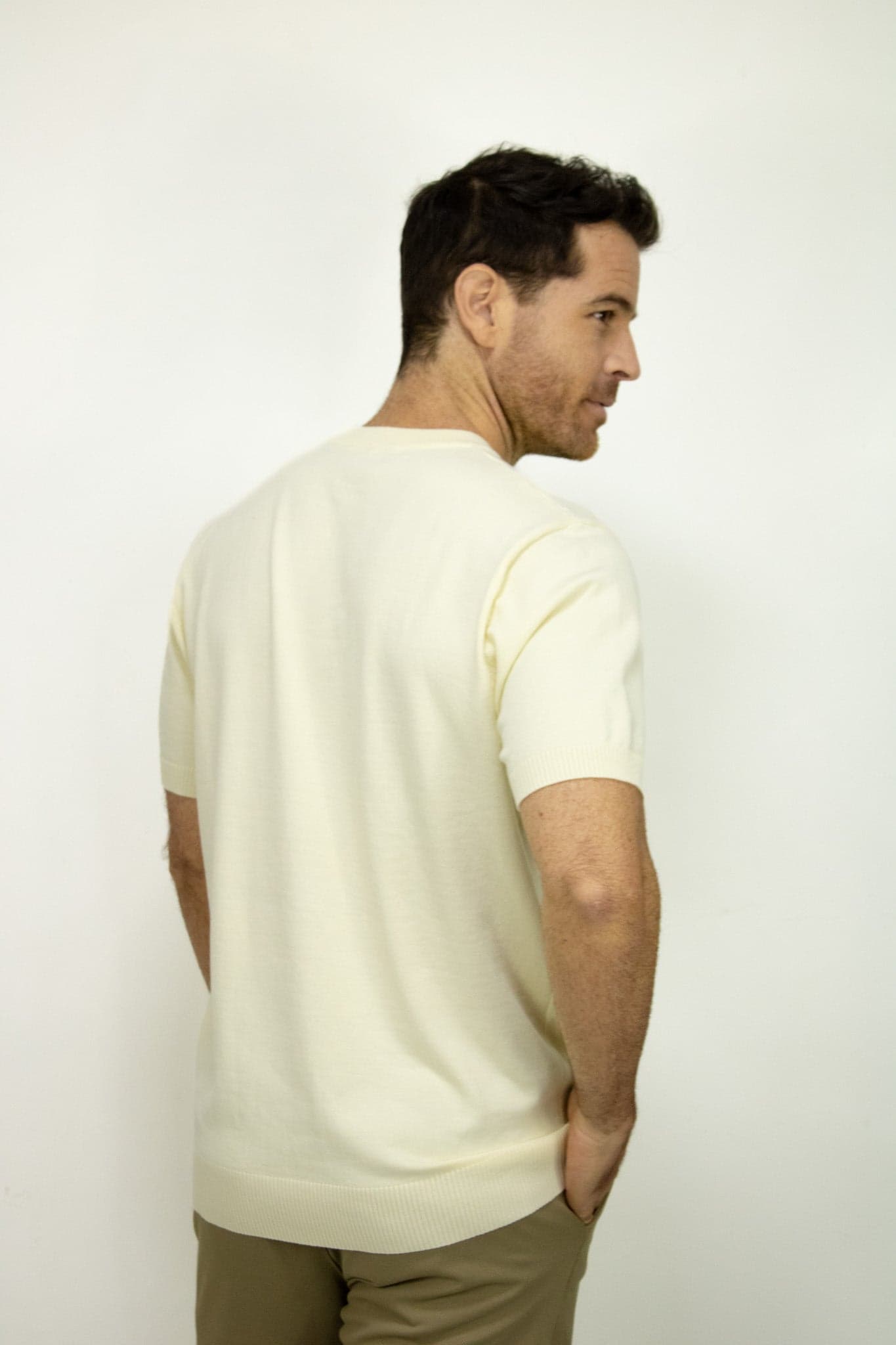 CAMISETA TEJIDA BEIGE PARA HOMBRE - imagen 3