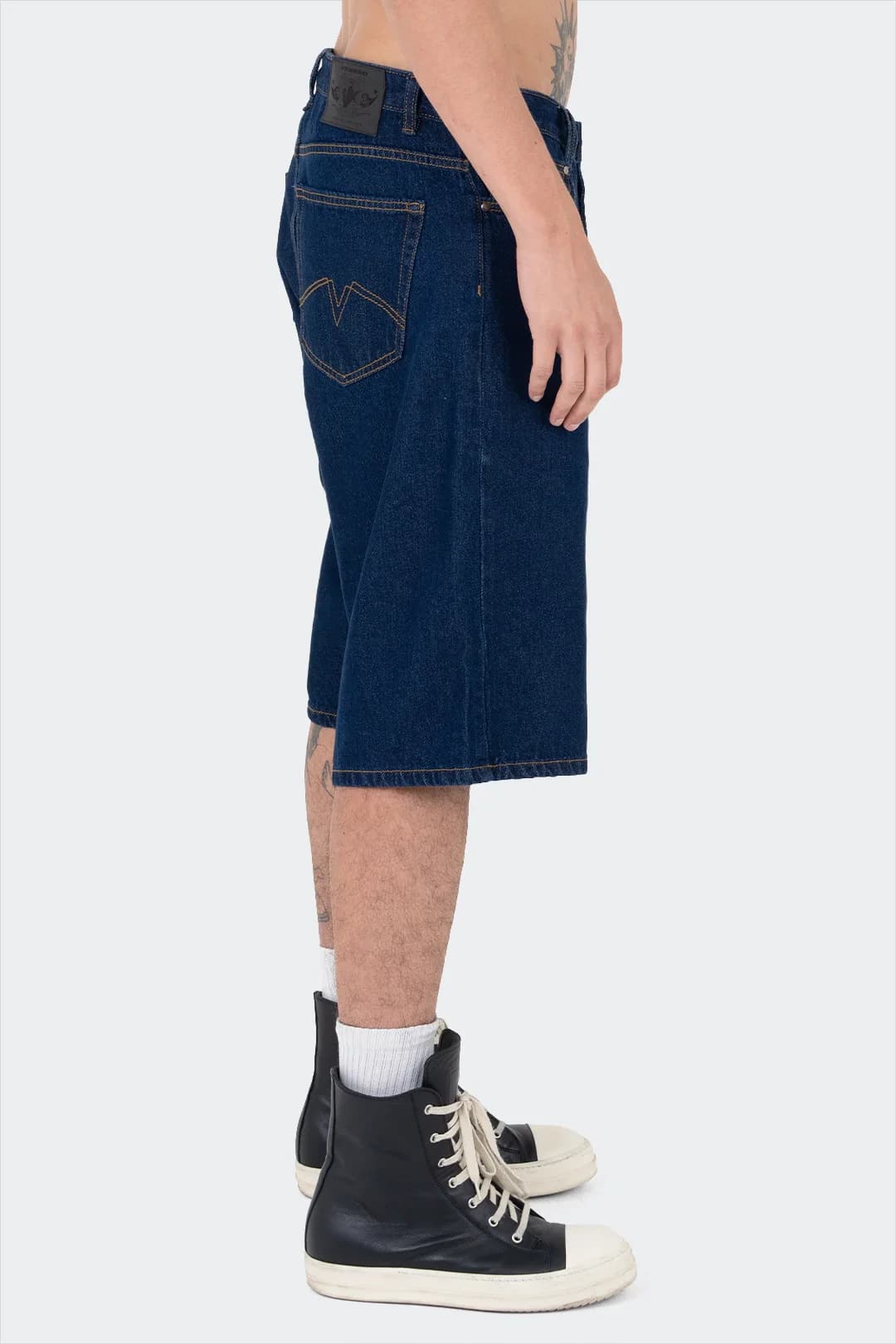 VENENO SHORT DENIM RAW - imagen 3