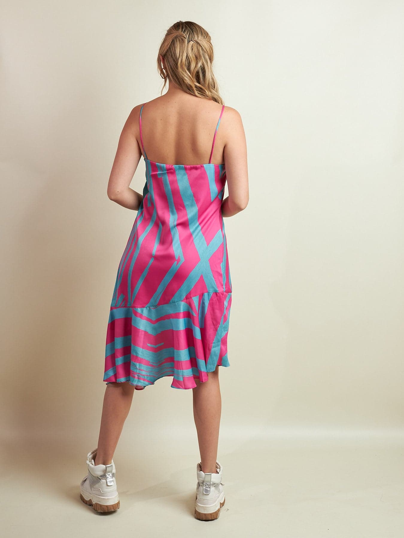Vestido Mocan Techo Fucsia Estampado - imagen 4