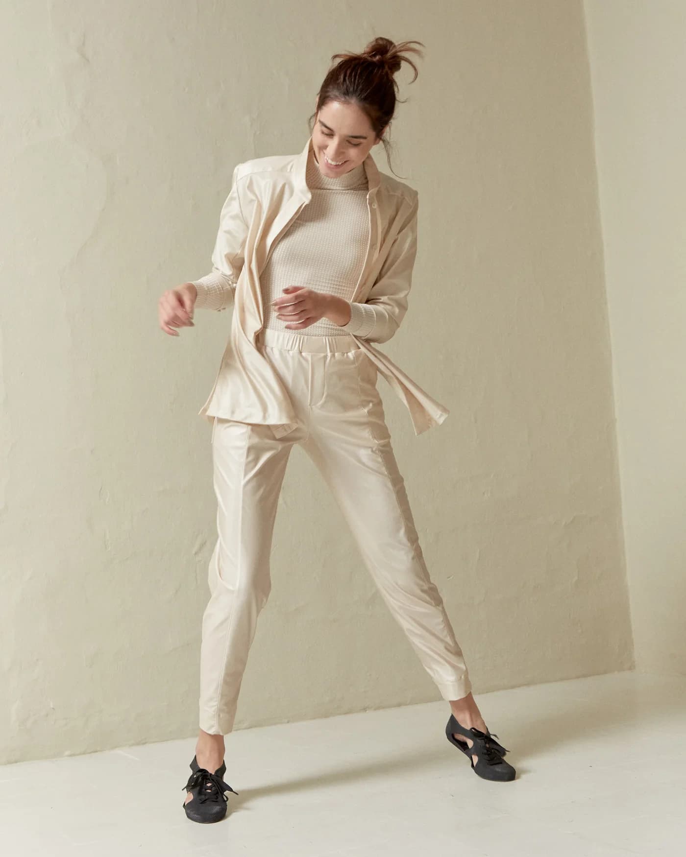 PANTALÓN LUCIDO - imagen 3