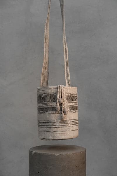 BUCKET BAG ALPACA - PLATA - imagen 1